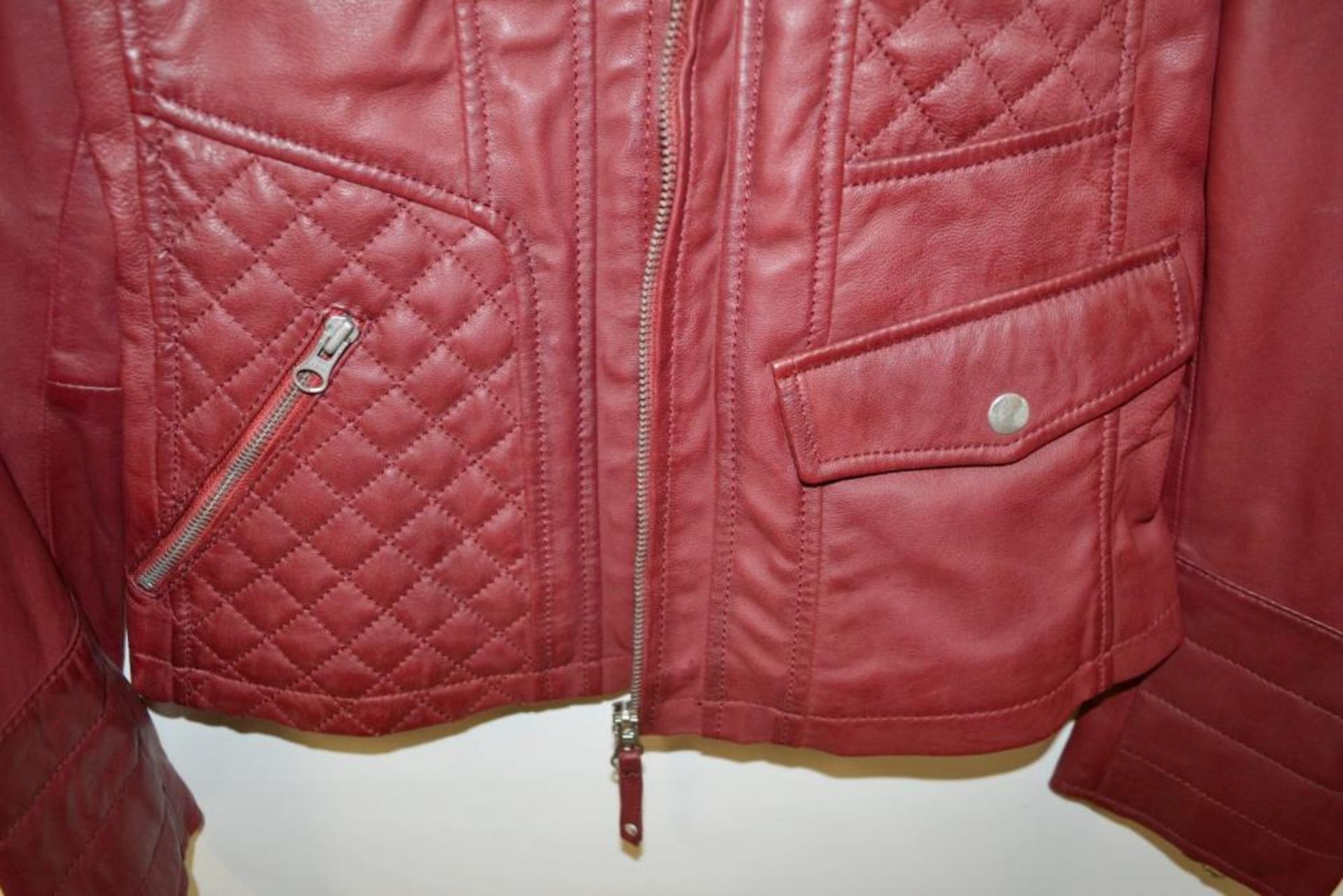 1 x Steilmann Bright Red Fine Leather Biker Jacket - Features Zipped Pockets And Padded Panels - CL2 - Image 3 of 7