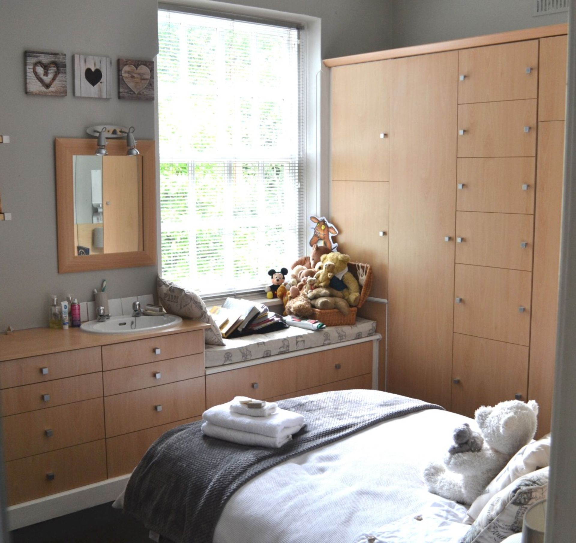 1 x Fitted Bedroom including Bed, Wardrobes and Sink Unit - CL321 - Location: Bramhall SK7 - *NO VAT - Image 9 of 11