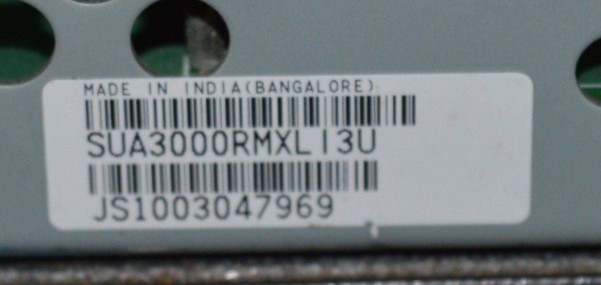 1 x APC Smart-UPS 3000XL USB & Serial 3U 230V - Model SUA3000RMXLI3U - CL011 - Ref JP303 - Location: - Image 2 of 3