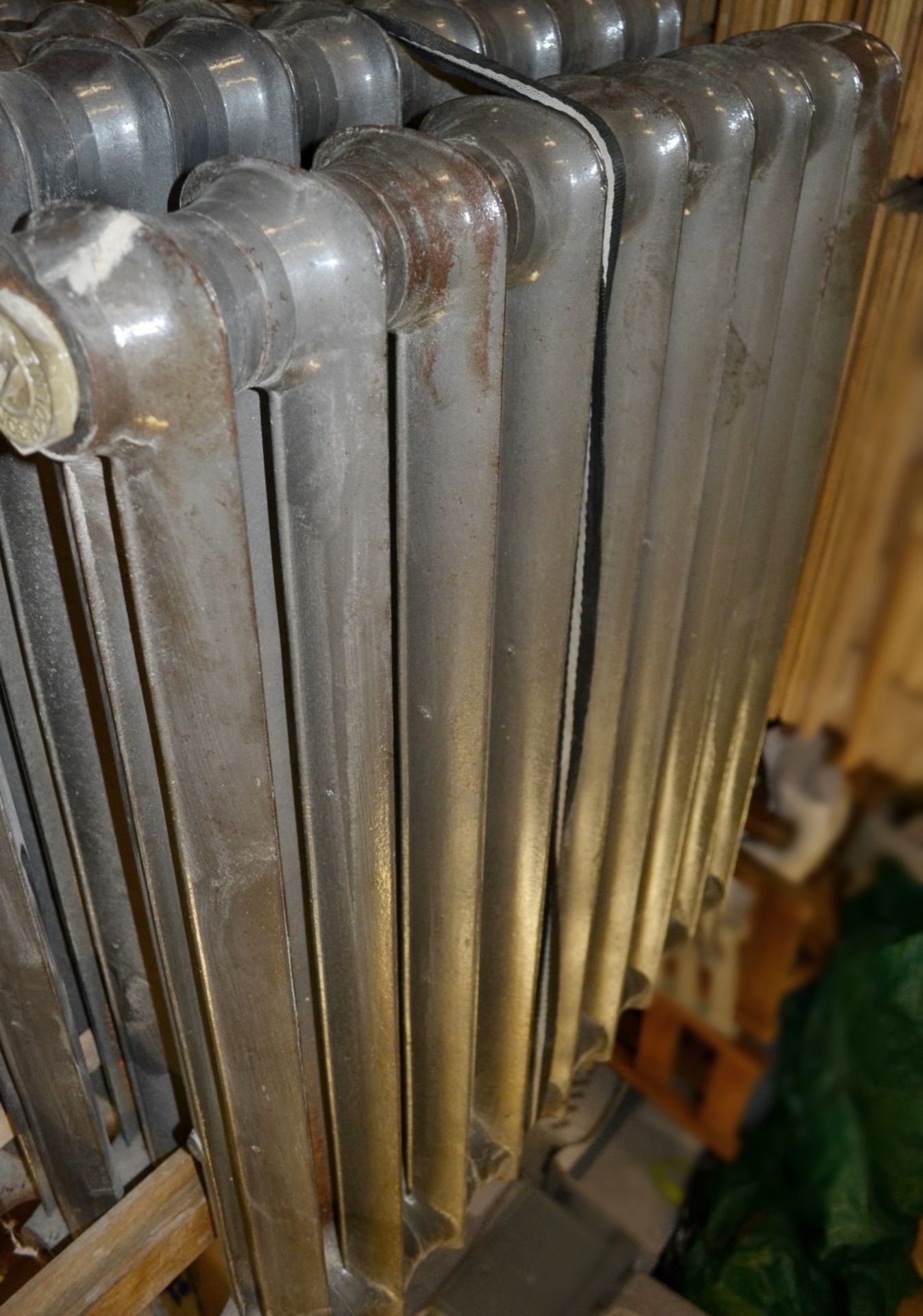 1 x Vintage Traditional Cast Iron 9-Section Radiator - Dimensions: W70 x H95cm - Ref: HM264/9sec - Image 6 of 6