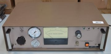 1 x Epetron 200 Mk2 Electro Pneumatic Tester - Vintage Test Equipment - CL011 - Ref J611 - Location:
