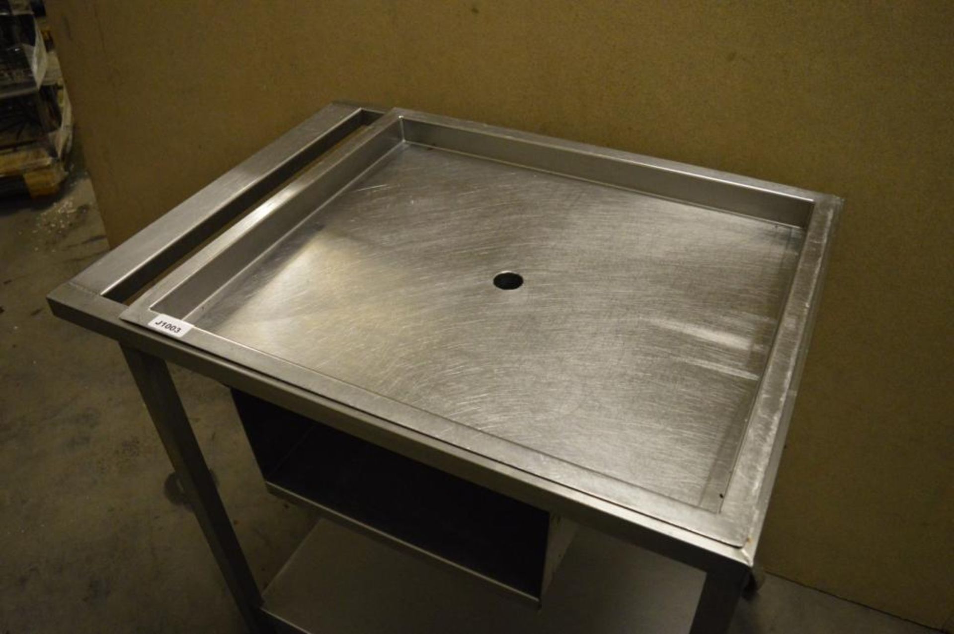 1 x Wheeled Stainless Steel Prep Bench with Drain Hole - Dimensions: 81.5 x 60.5 x 88cm - Ref: J1003 - Image 3 of 4