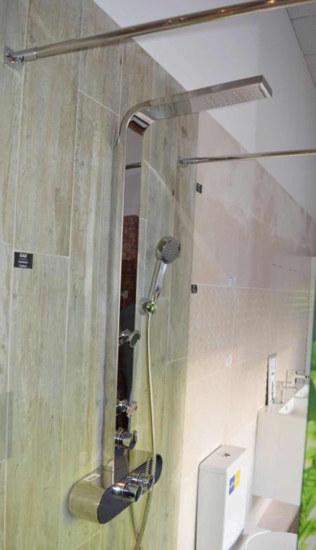 1 x Thermostatic Shower Tower With Fixed Head, Spray Jets and Handset - Mirrored Finish - Height 115