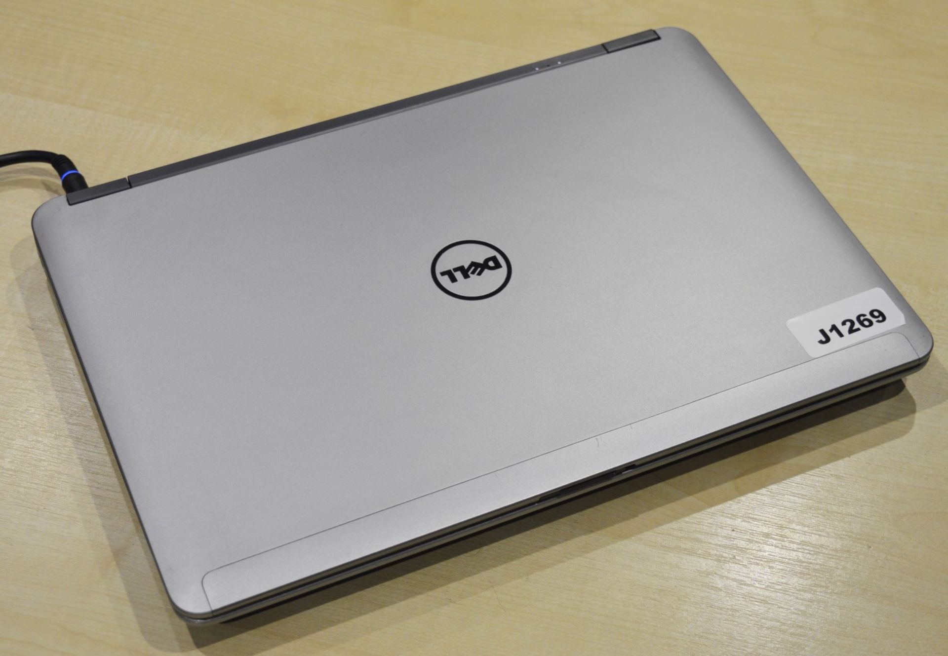 1 x Dell Latitude E6440 14 Inch Laptop - Features Intel Core i5-4300 2.6ghz Processor and 4gb - Image 4 of 7