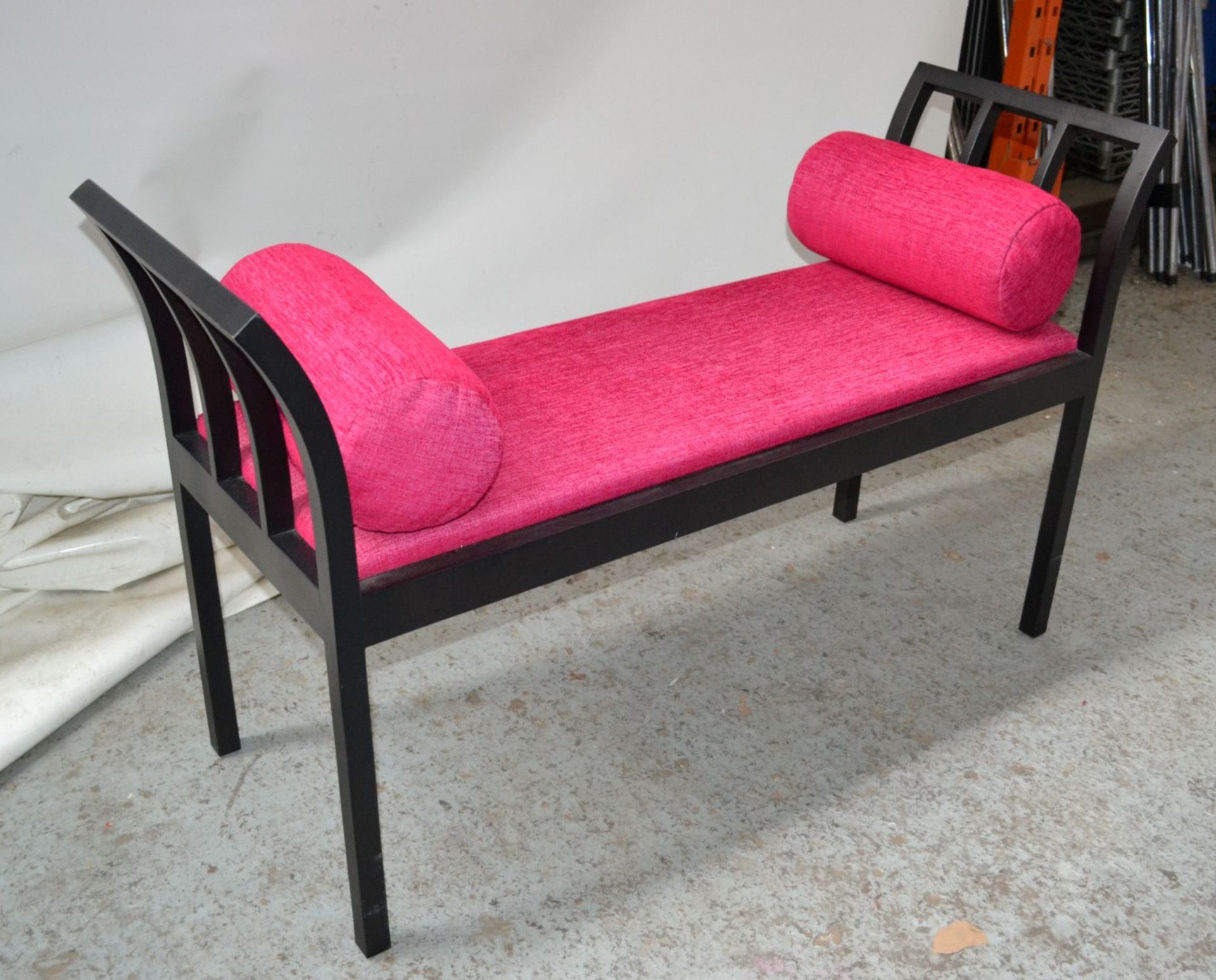 1 x Magenta Upholstered Bedroom Bench with 2 Cushions - CL314 - Location: Altrincham WA14 - *NO VAT - Image 4 of 11