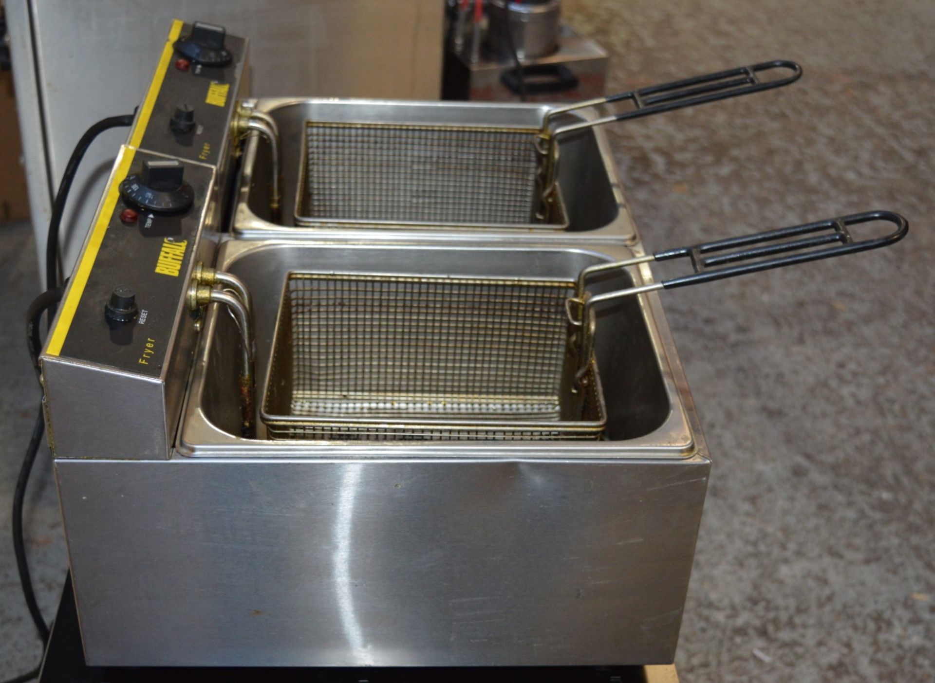 1 x Buffalo L485 Twin Tank Double Fryer - Countertop - Stainless Steel - 2 x 5 Litre - CL295 - Ref - Image 4 of 5