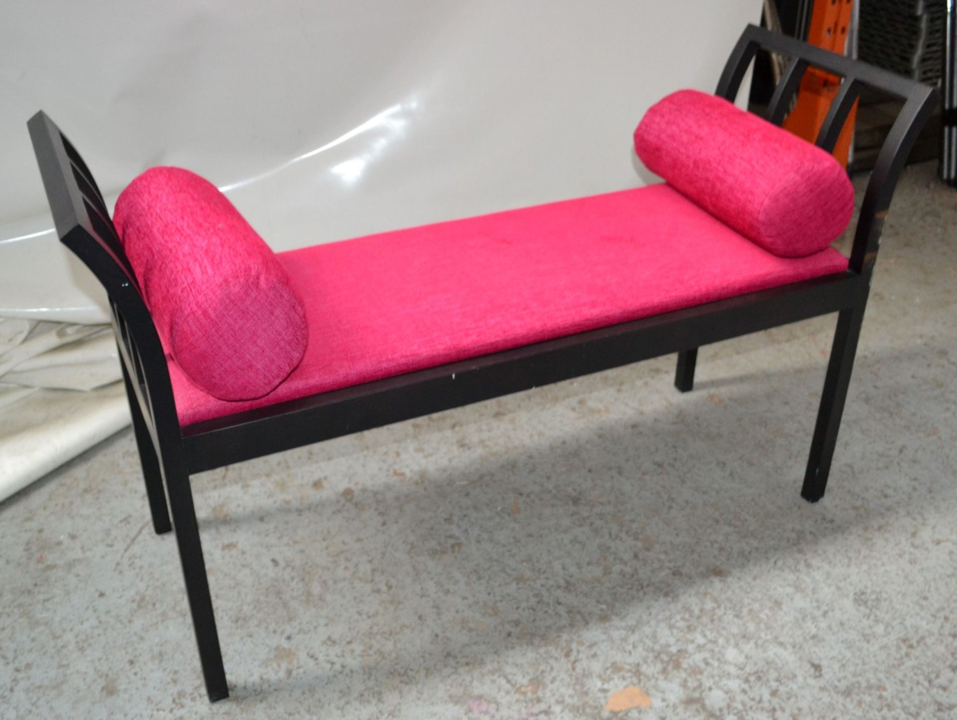 1 x Magenta Upholstered Bedroom Bench with 2 Cushions - CL314 - Location: Altrincham WA14 - *NO VAT - Image 9 of 11