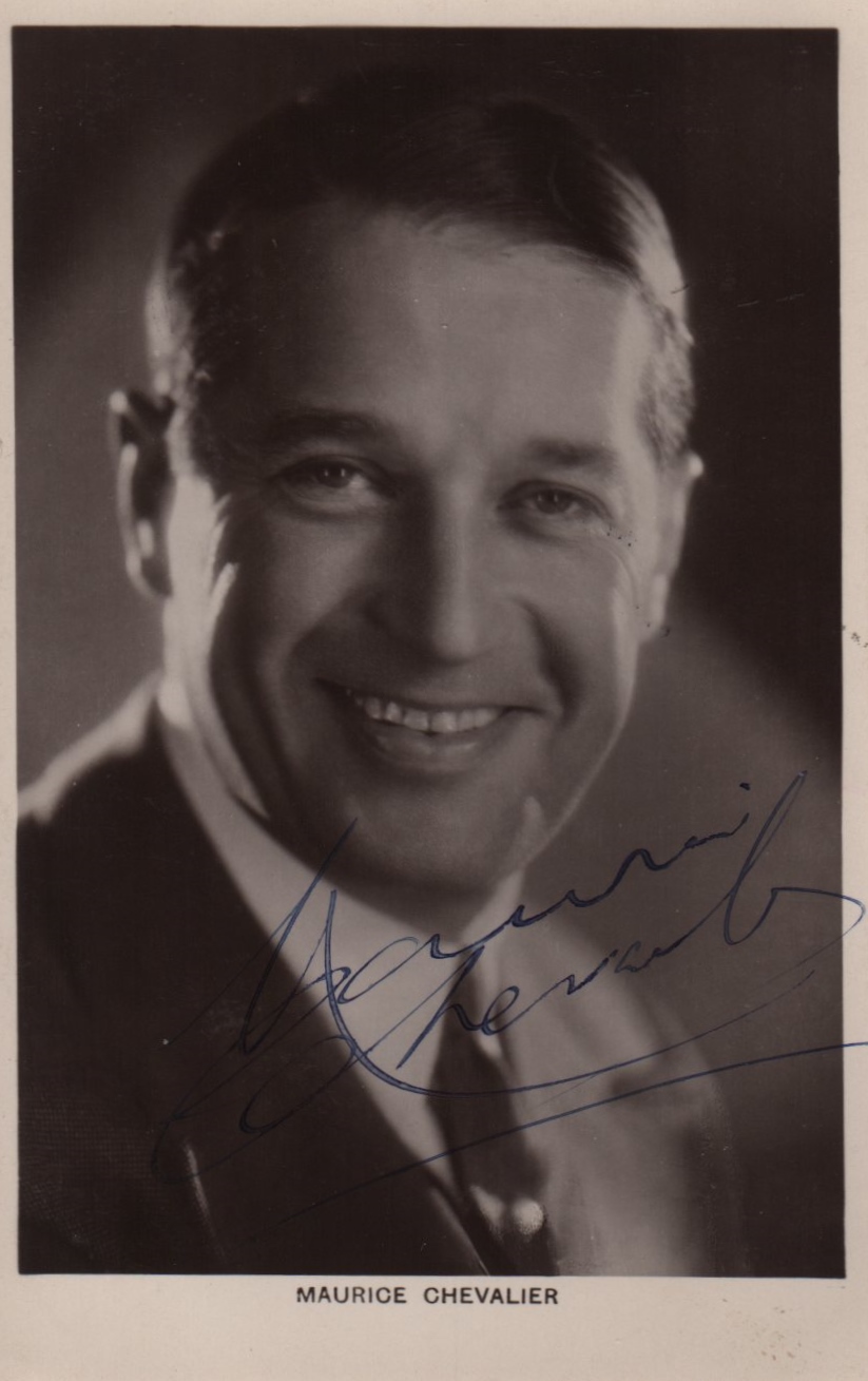 ACTORS: Selection of vintage signed postcard photographs by various film actors including Ramon - Image 4 of 9