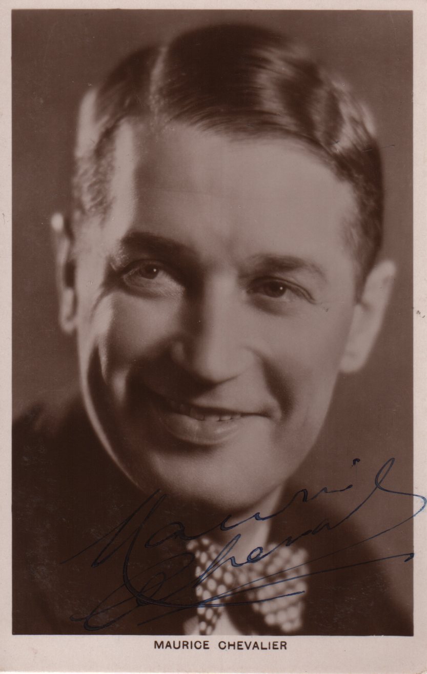 ACADEMY AWARD WINNERS: Selection of vintage signed postcard photographs and larger (2) by various - Image 4 of 7