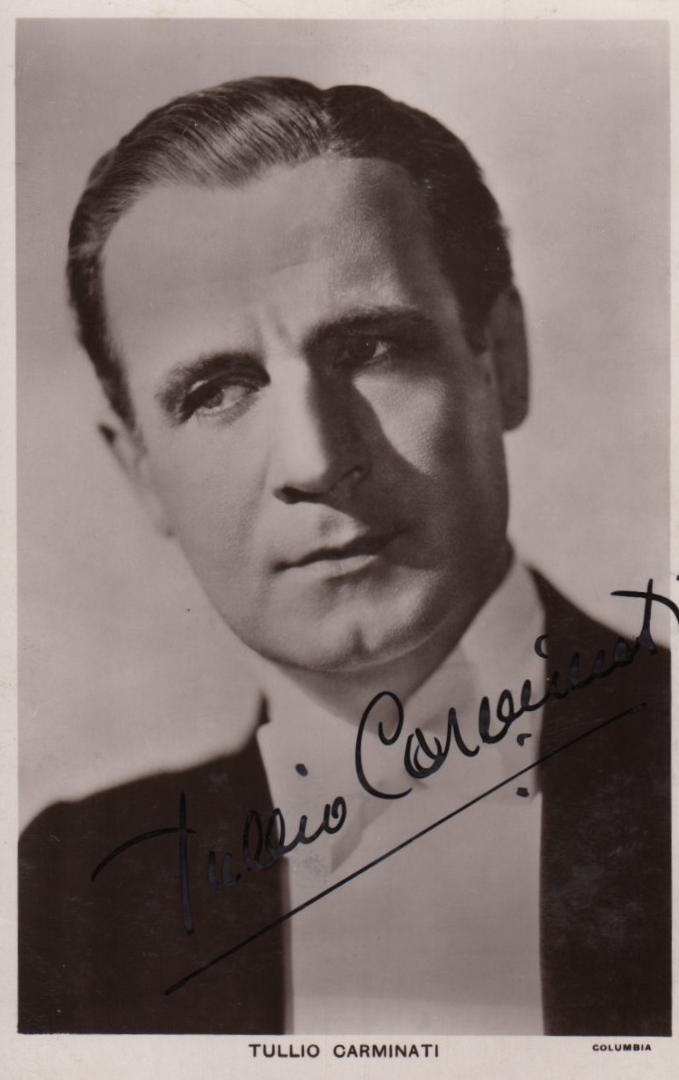 ACTORS: Selection of vintage signed postcard photographs by various film and stage actors including - Image 7 of 18