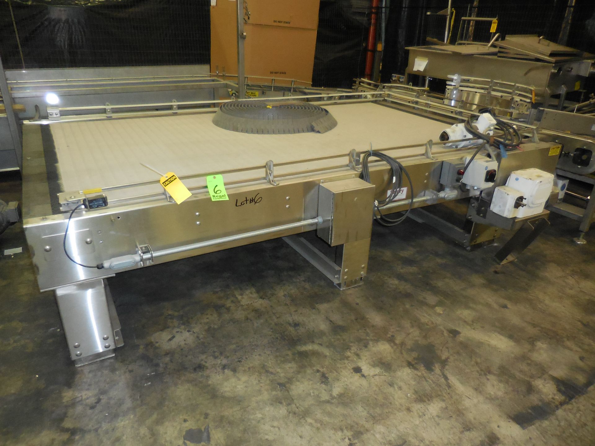 SENTRY STAINLESS STEEL ACCUMULATION TABLE