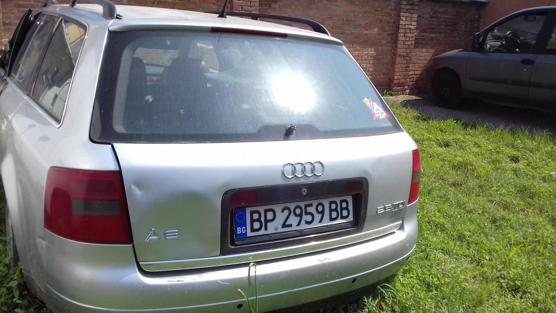 N. 1 (5.524 IVG CORPO DI REATO) AUTOVETTURA AUDI A4 2.5. TDI TARGA BULGARA BG2959BB DA DEMOLIZIONE