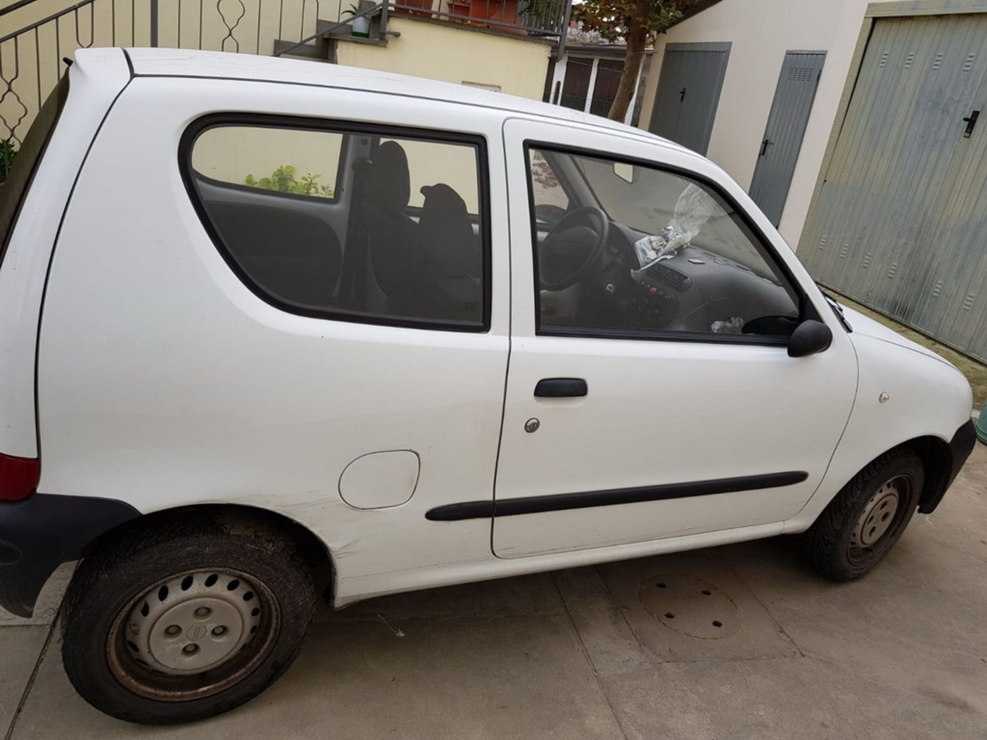 N. 3 (709 IVG FALLIMENTO) AUTOVETTURA FIAT 600 TARGATA BS150LN