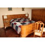 Camera da letto costruita da un artigiano di Solarolo, artigianalmente nel 1950, pezzo unico, in