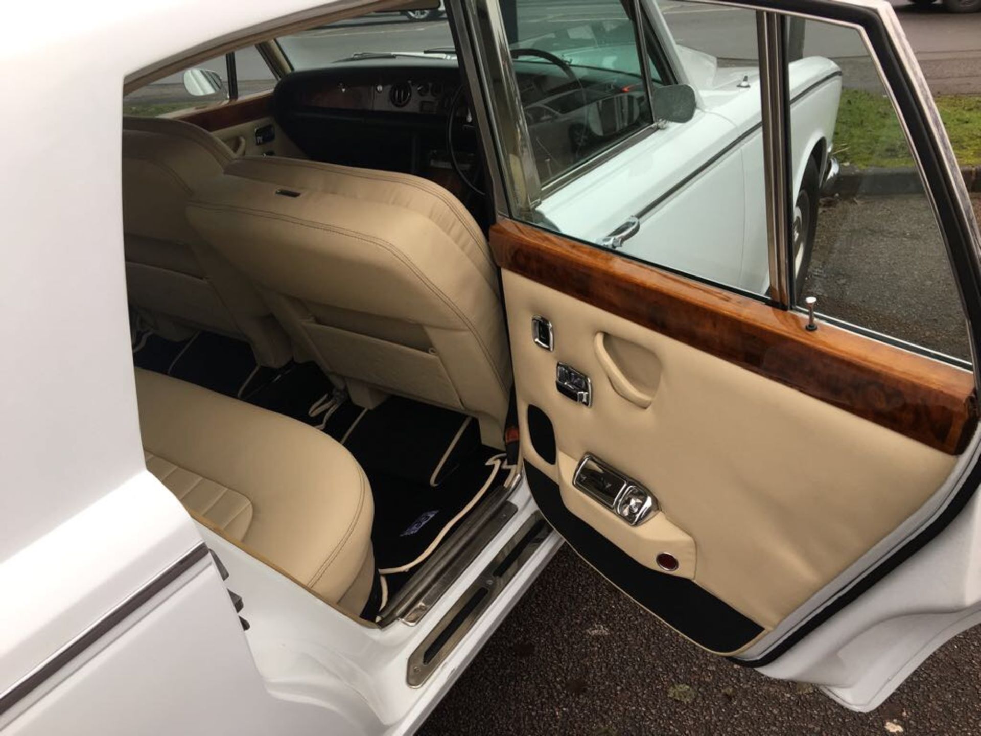 ROLLS ROYCE SILVER SHADOW ONE **£5,000 SPENT ON NEW INTERIOR** - Image 16 of 20