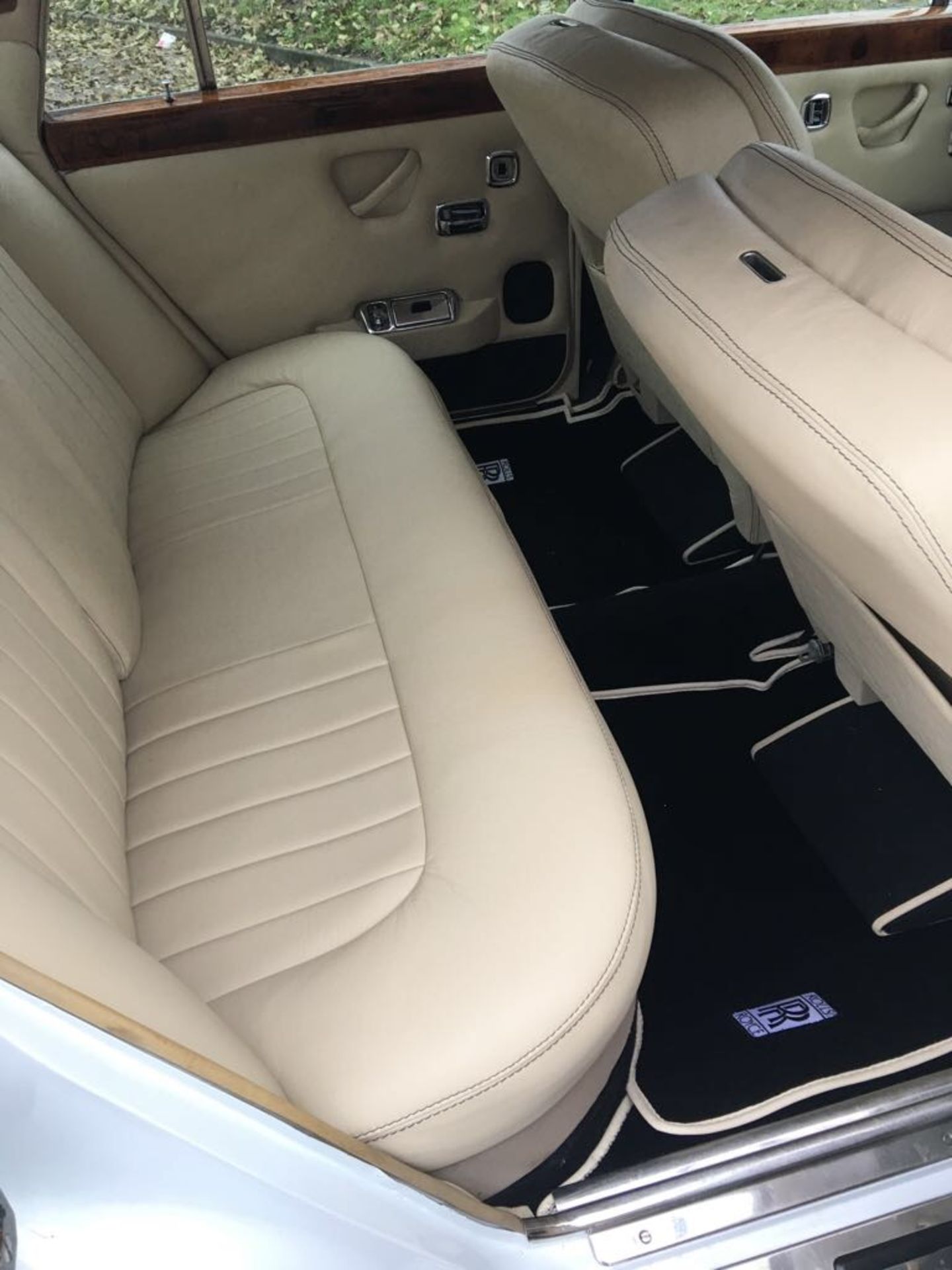 ROLLS ROYCE SILVER SHADOW ONE **£5,000 SPENT ON NEW INTERIOR** - Image 14 of 20