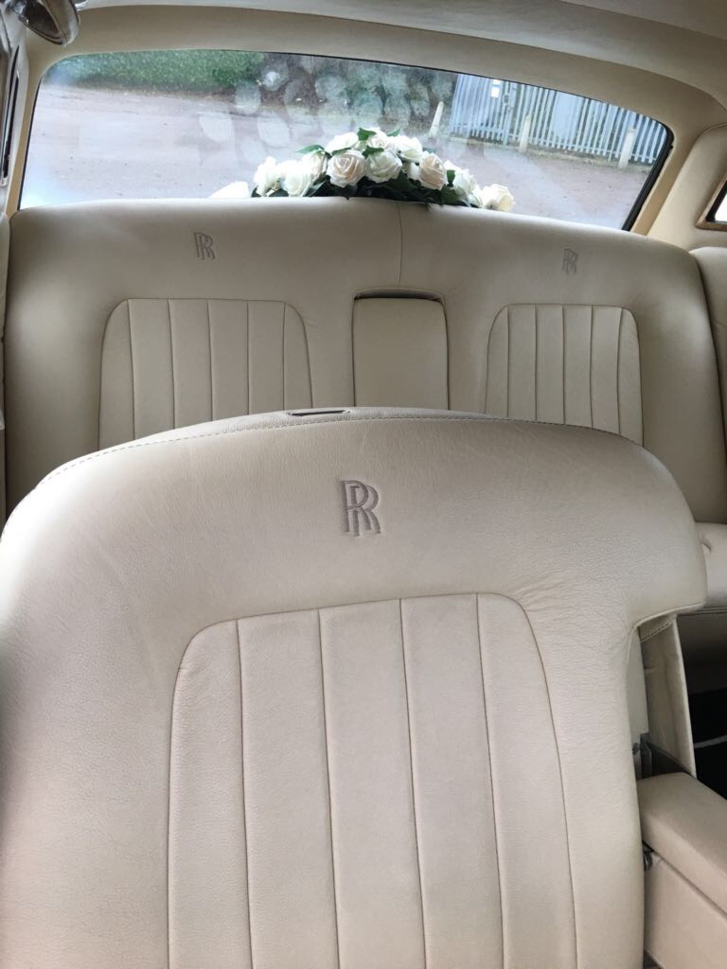 ROLLS ROYCE SILVER SHADOW ONE **£5,000 SPENT ON NEW INTERIOR** - Image 15 of 20