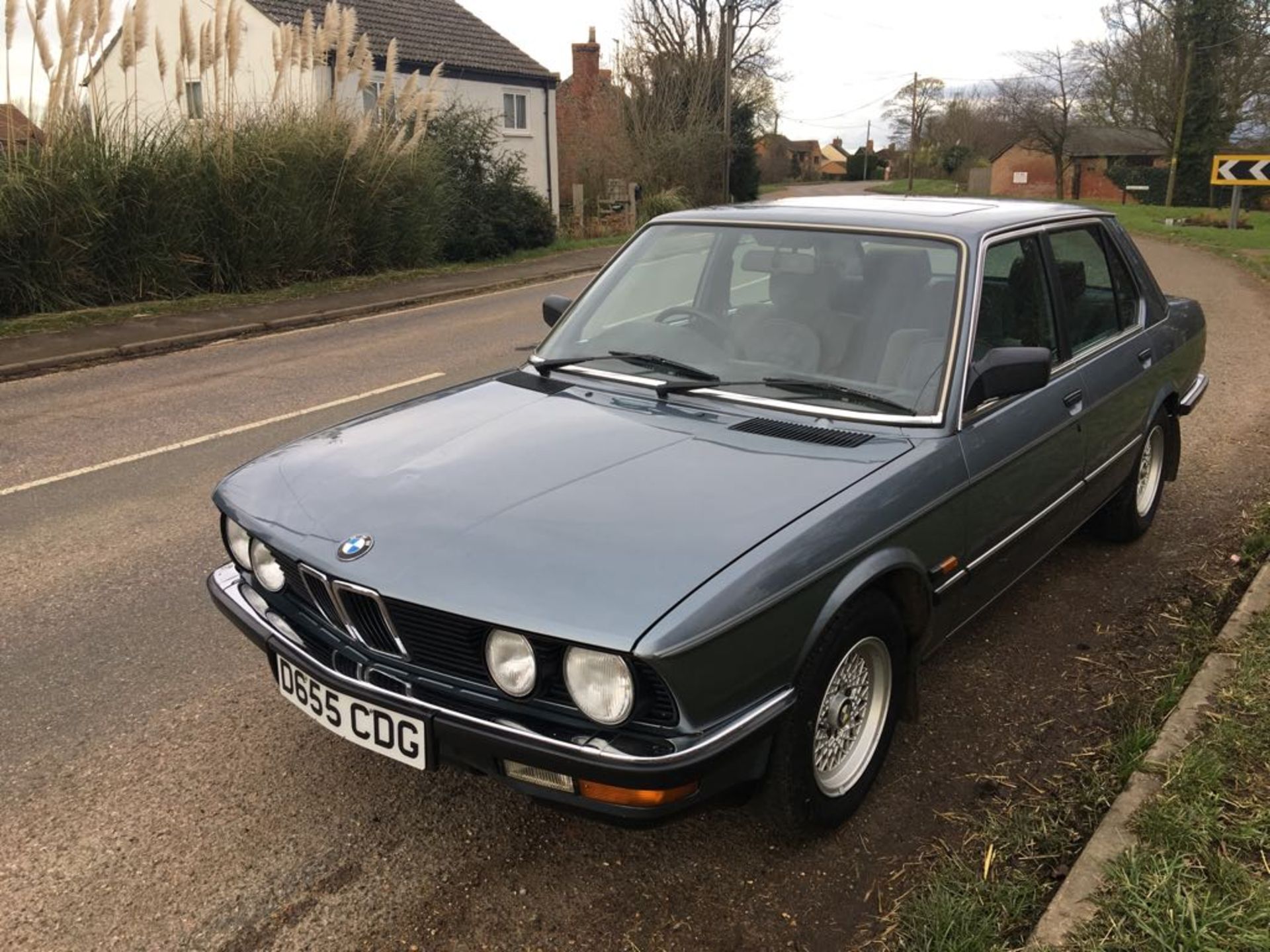 1987 BMW 520 I LUX AUTO - Image 2 of 35