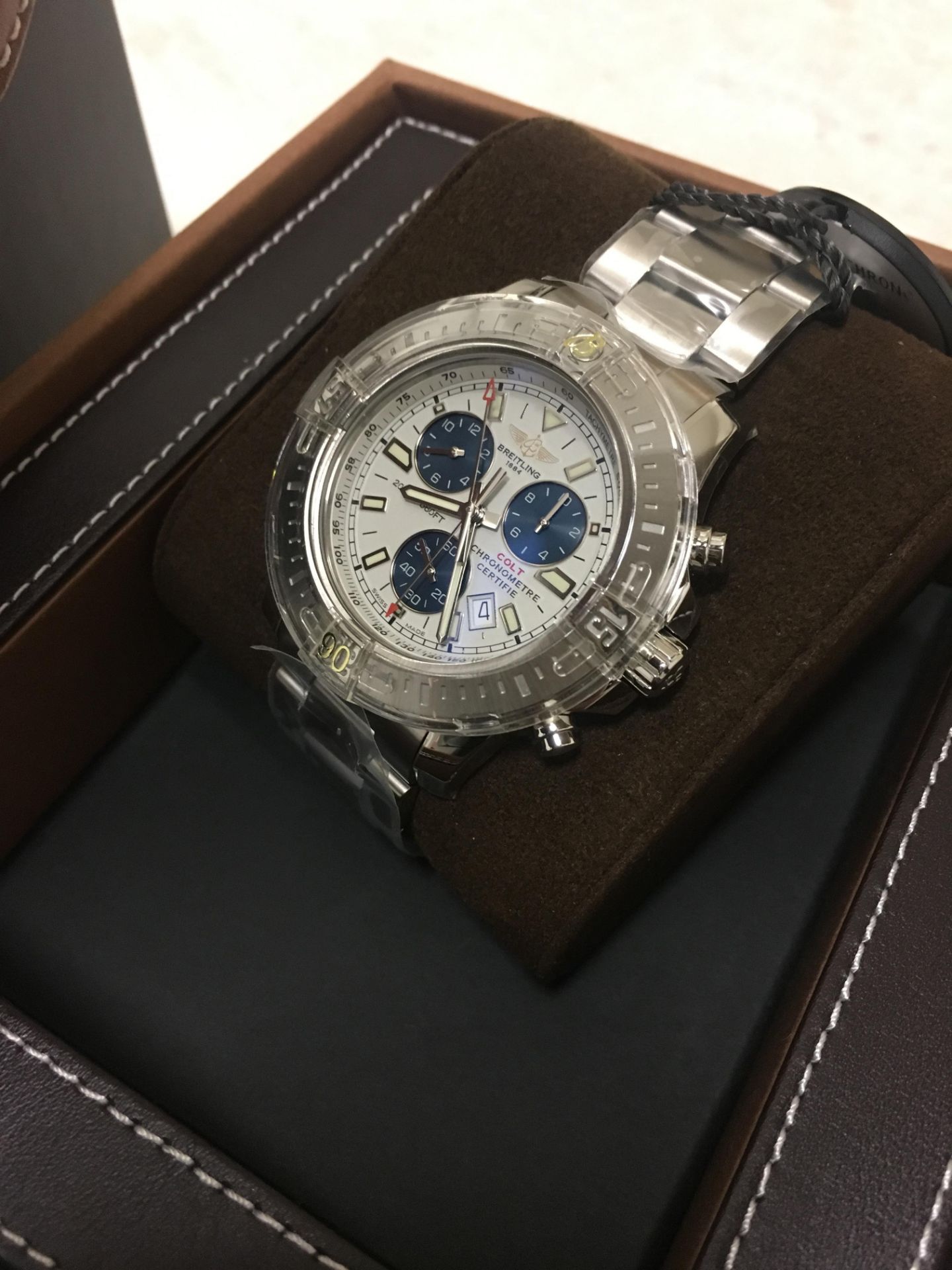 BREITLING COLT CHRONOGRAPH MENS WATCH **NEW** - Image 5 of 8