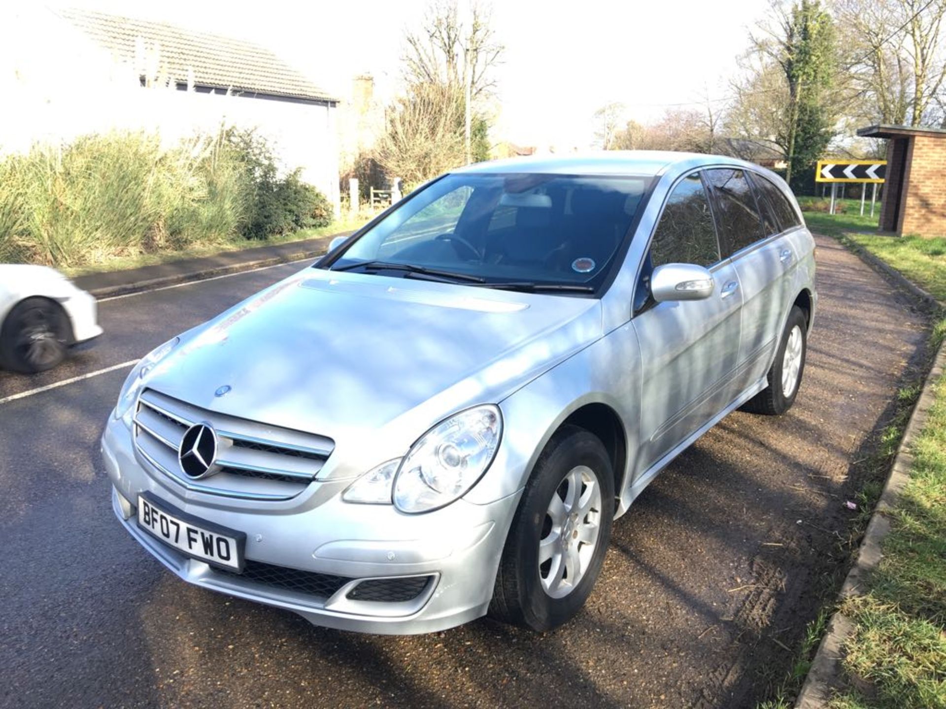 2007 MERCEDES BENZ R280 SE CDI AUTO **6 SEATER LEATHER** - Image 2 of 18