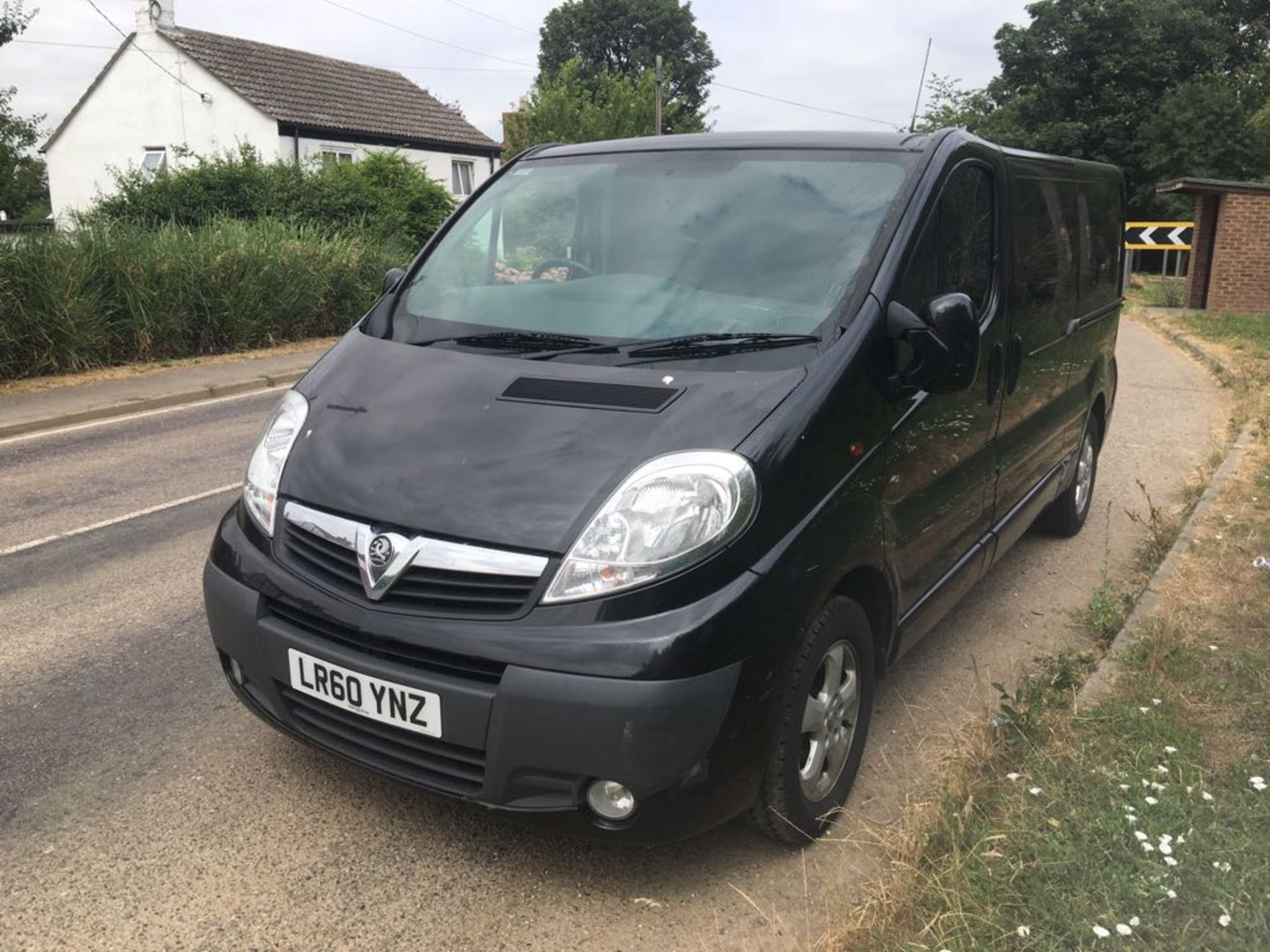 2010 VAUXHALL VIVARO 2900 SPORTIVE