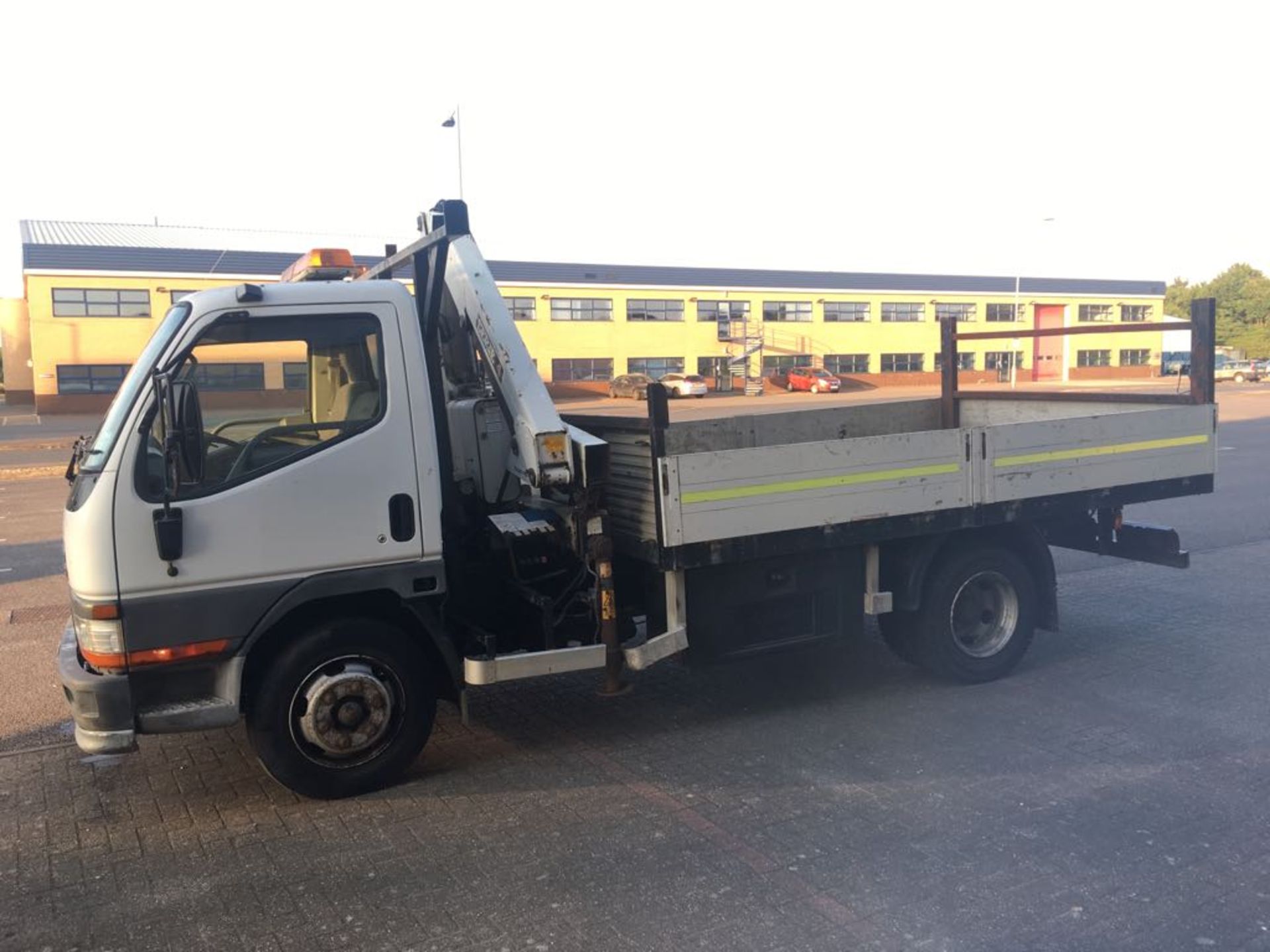 2005 MITSUBISHI CANTER 75 HIAB TRUCK HGV - Image 4 of 18