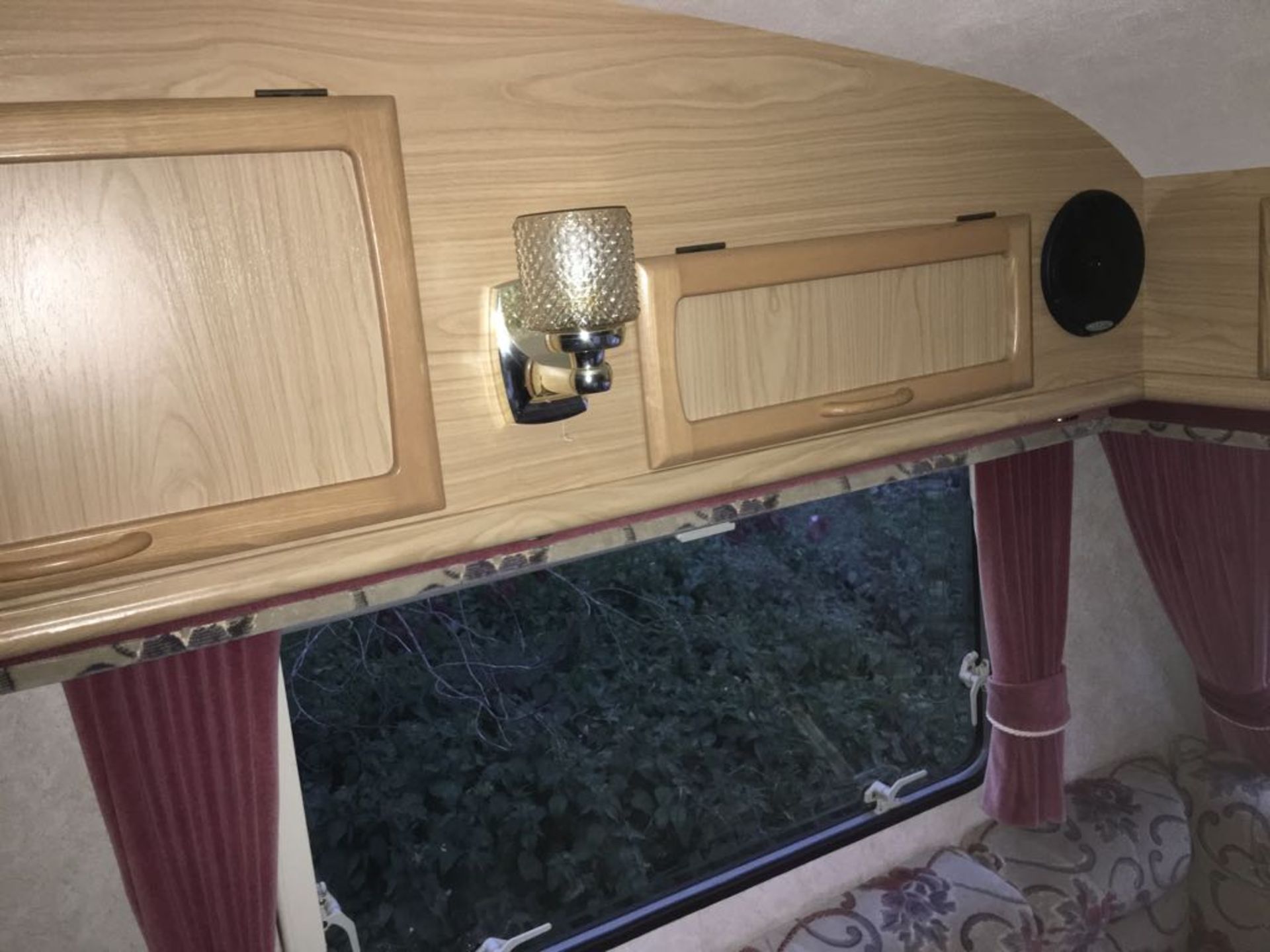 BAILY PAGEANT CARAVAN 4 BERTH - Image 11 of 28