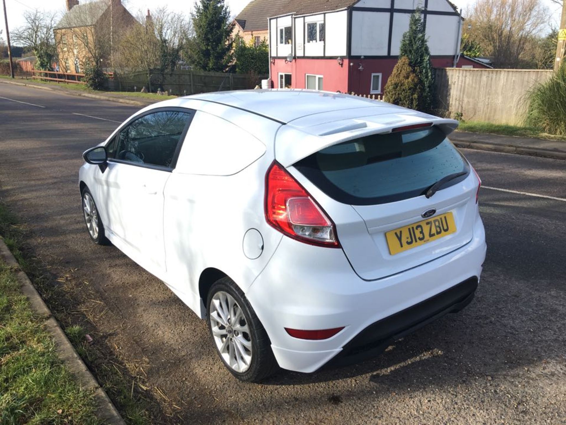 2013 FORD FIESTA SPORT TDCI VAN - Image 5 of 13