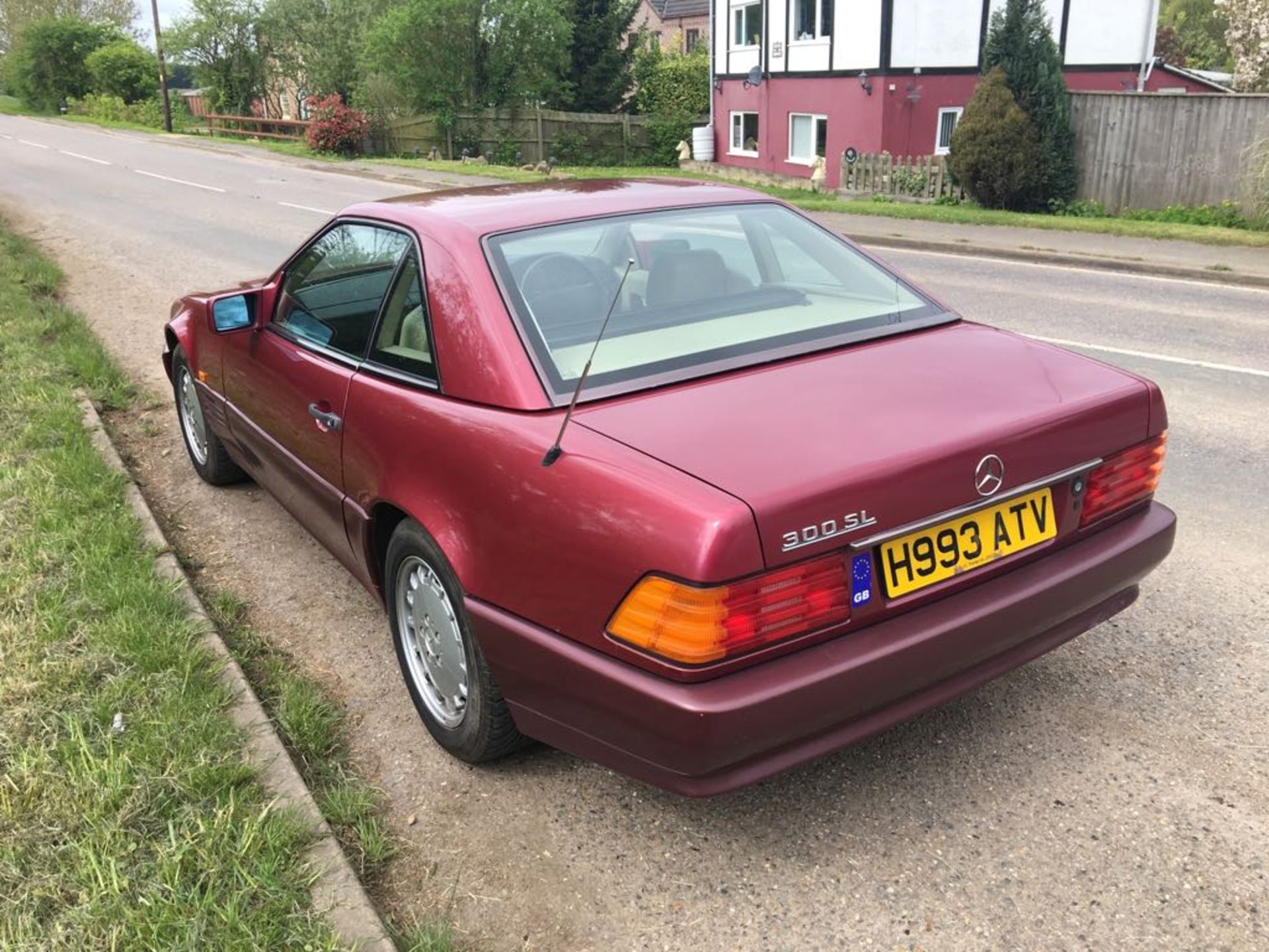 1990 MERCEDES BENZ 300SL AUTO - Image 7 of 37