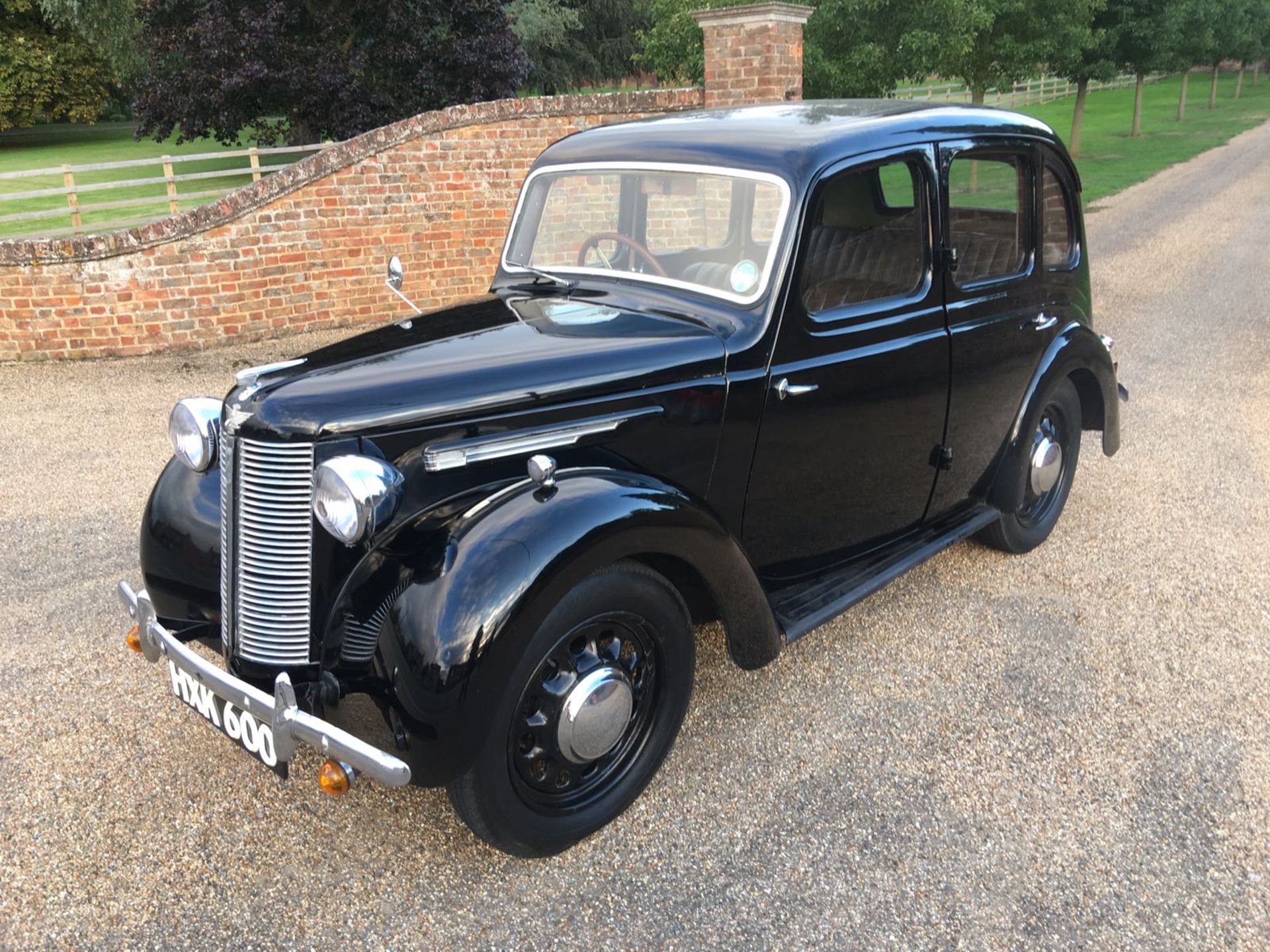 1946 AUSTIN 8