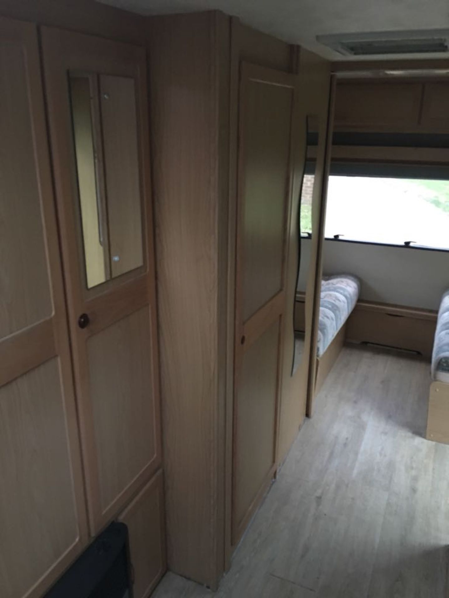 2000 LUNAR ULTIMA CARAVAN 5 BERTH - Image 14 of 19