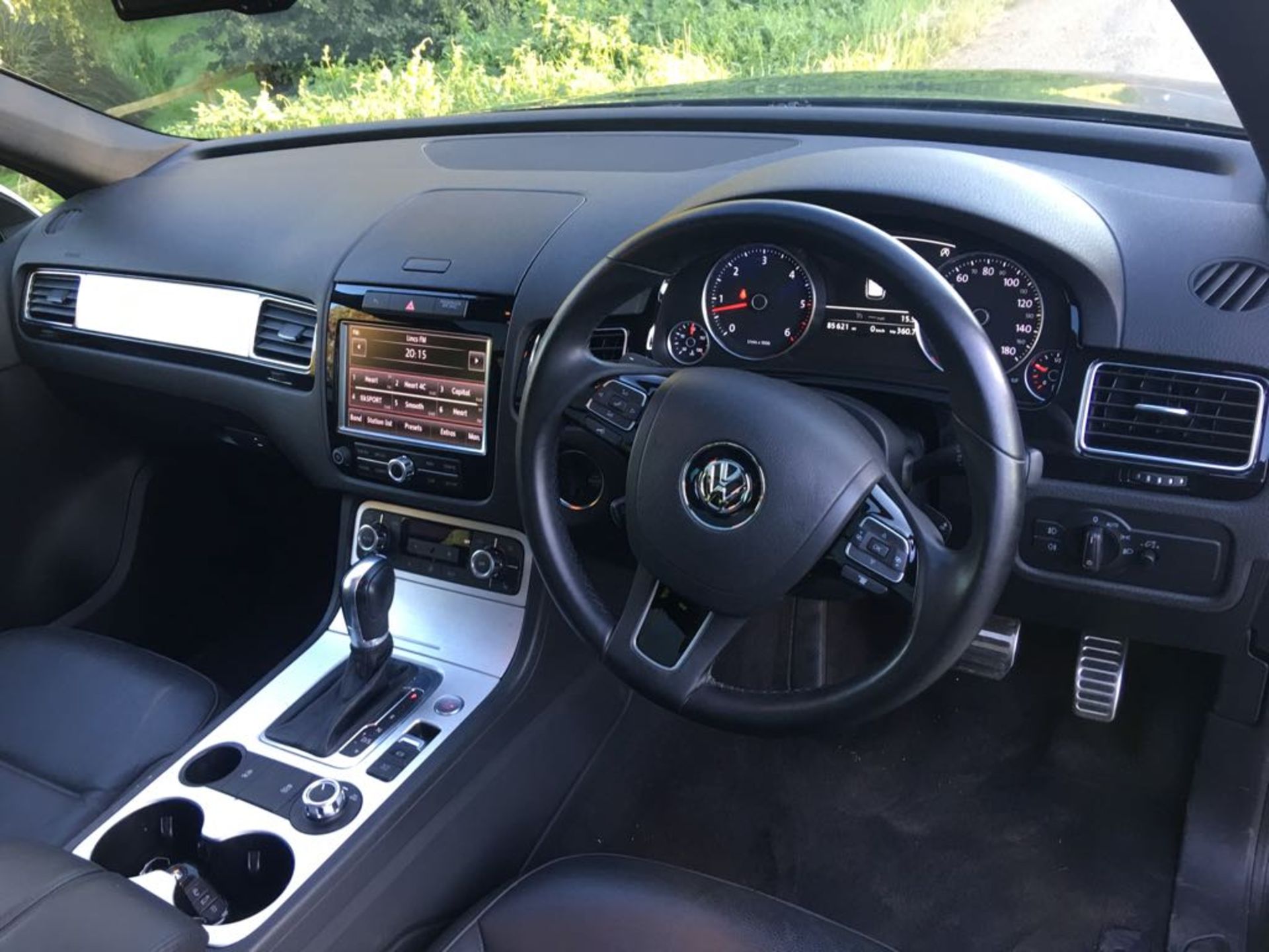 2013 VOLKSWAGEN TOUAREG 3.0 V6 R LINE AUTO **PANORAMIC ROOF** - Image 15 of 23