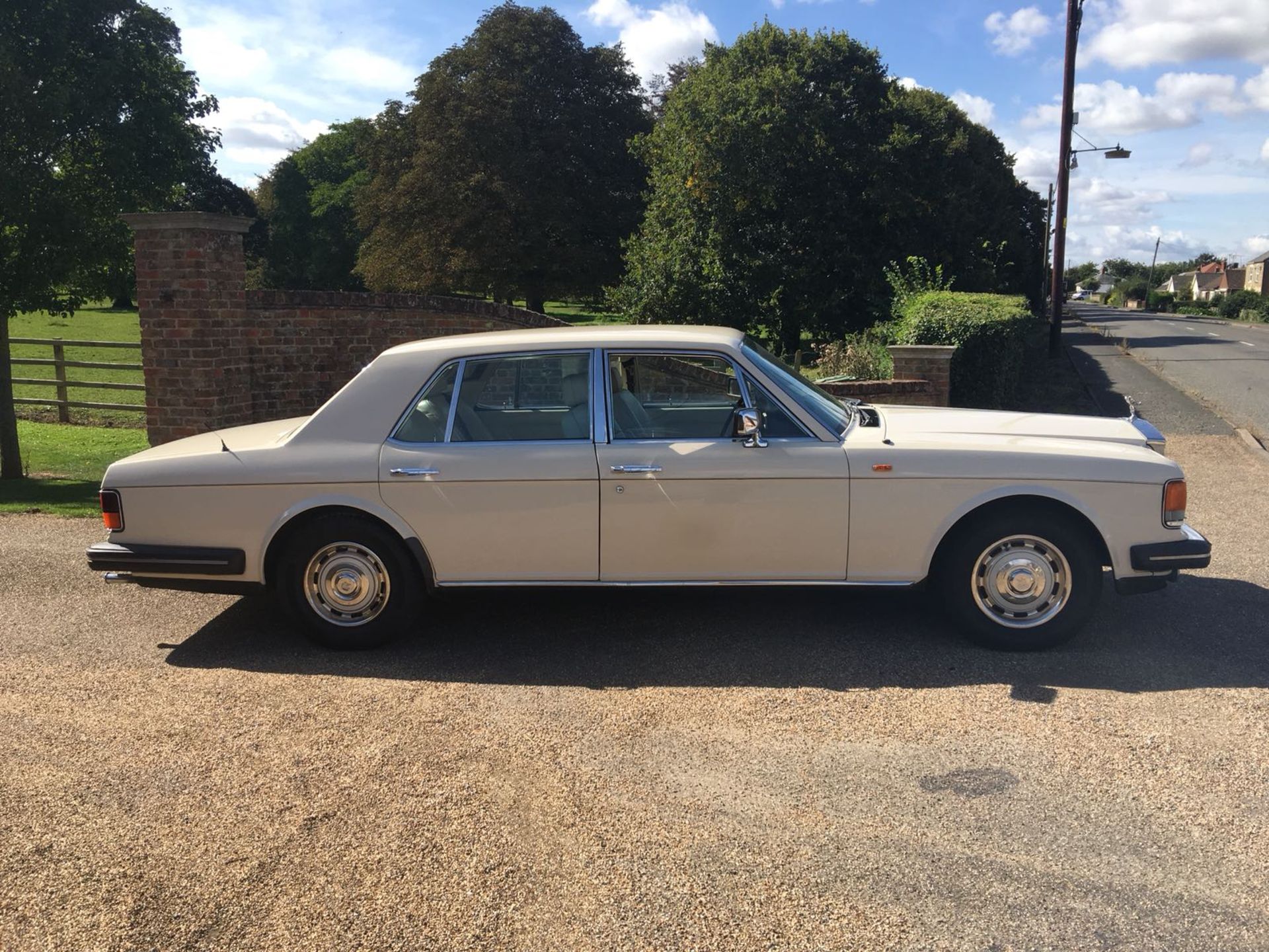 1982 ROLLS ROYCE SILVER SPIRIT AUTO - Bild 6 aus 42