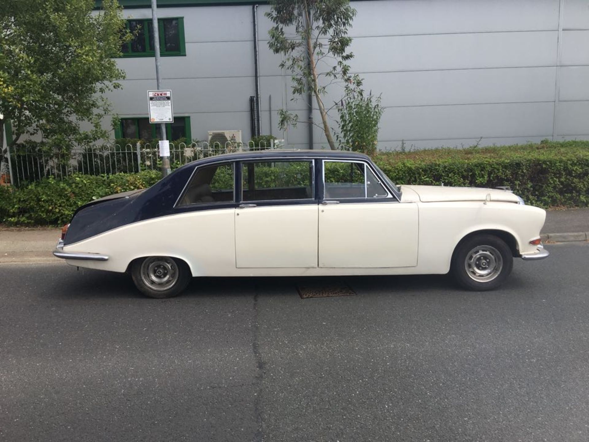 1974 DAIMLER DS420 LIMOUSINE - Image 7 of 16