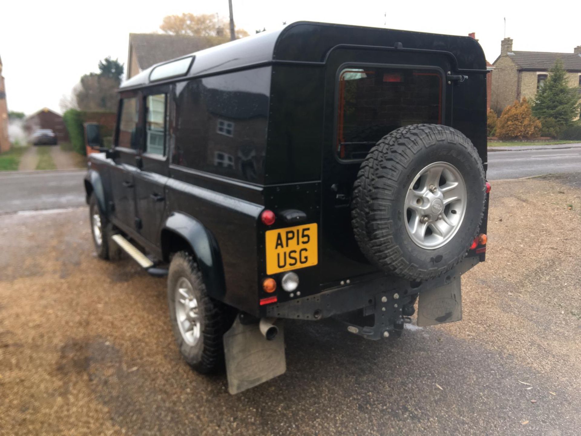 2015 LAND ROVER DEFENDER 110 XS UTILITY **LOW MILEAGE** - Image 8 of 17