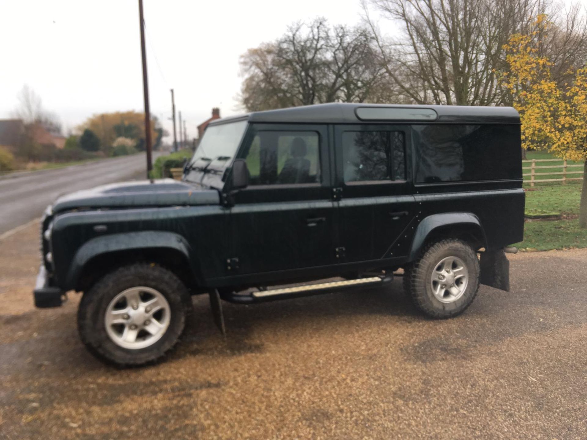 2015 LAND ROVER DEFENDER 110 XS UTILITY **LOW MILEAGE** - Image 5 of 17