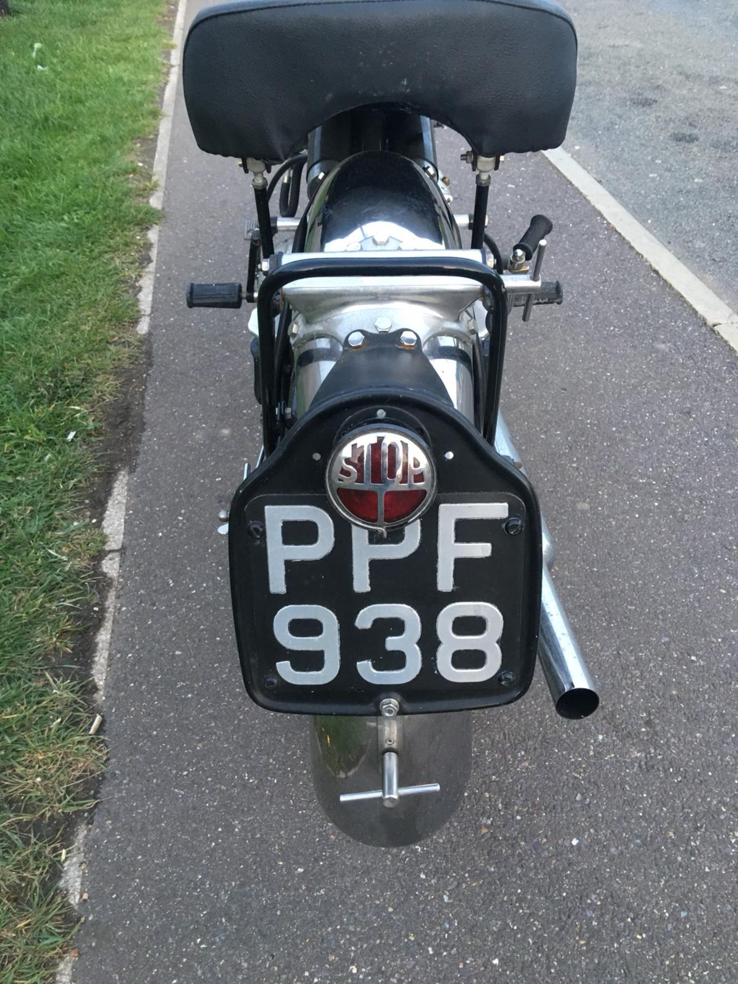 1951 VINCENT COMET MOTOR BIKE 500CC - Image 7 of 18