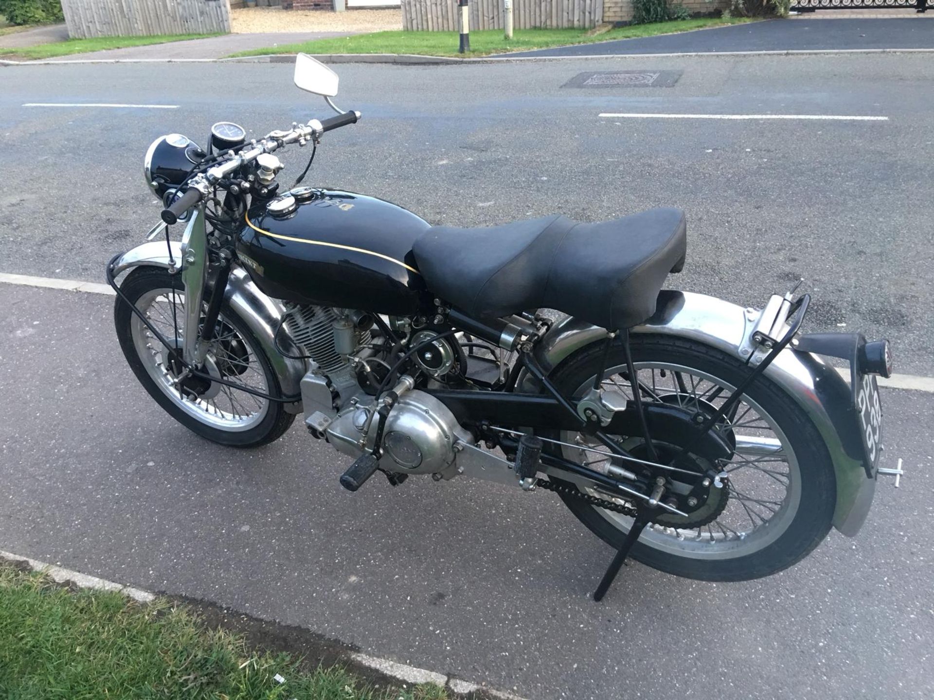 1951 VINCENT COMET MOTOR BIKE 500CC - Image 3 of 18