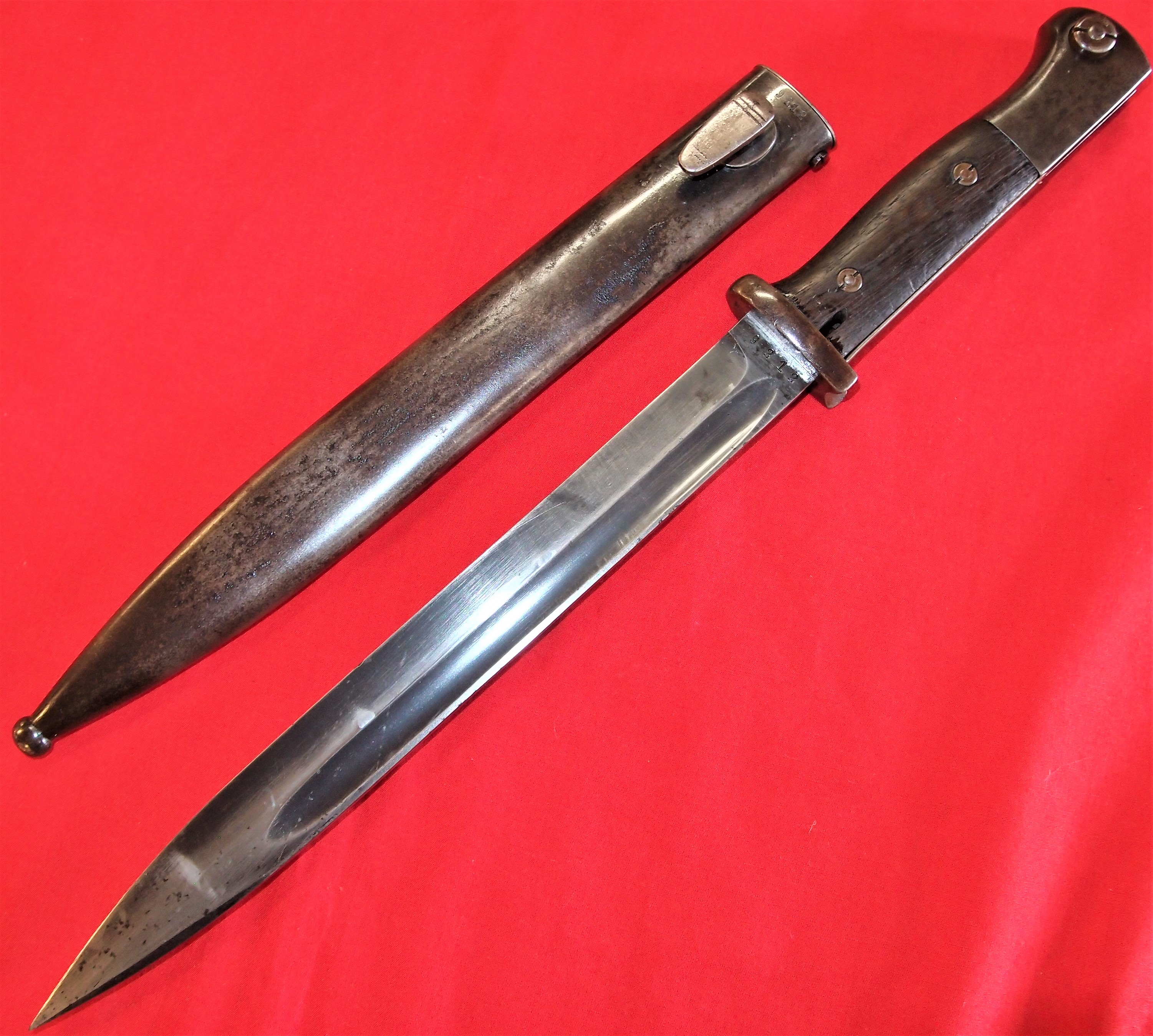 WW2 German K98 service bayonet, with matching numbered scabbard 1936 dated by Paul Weyersburg