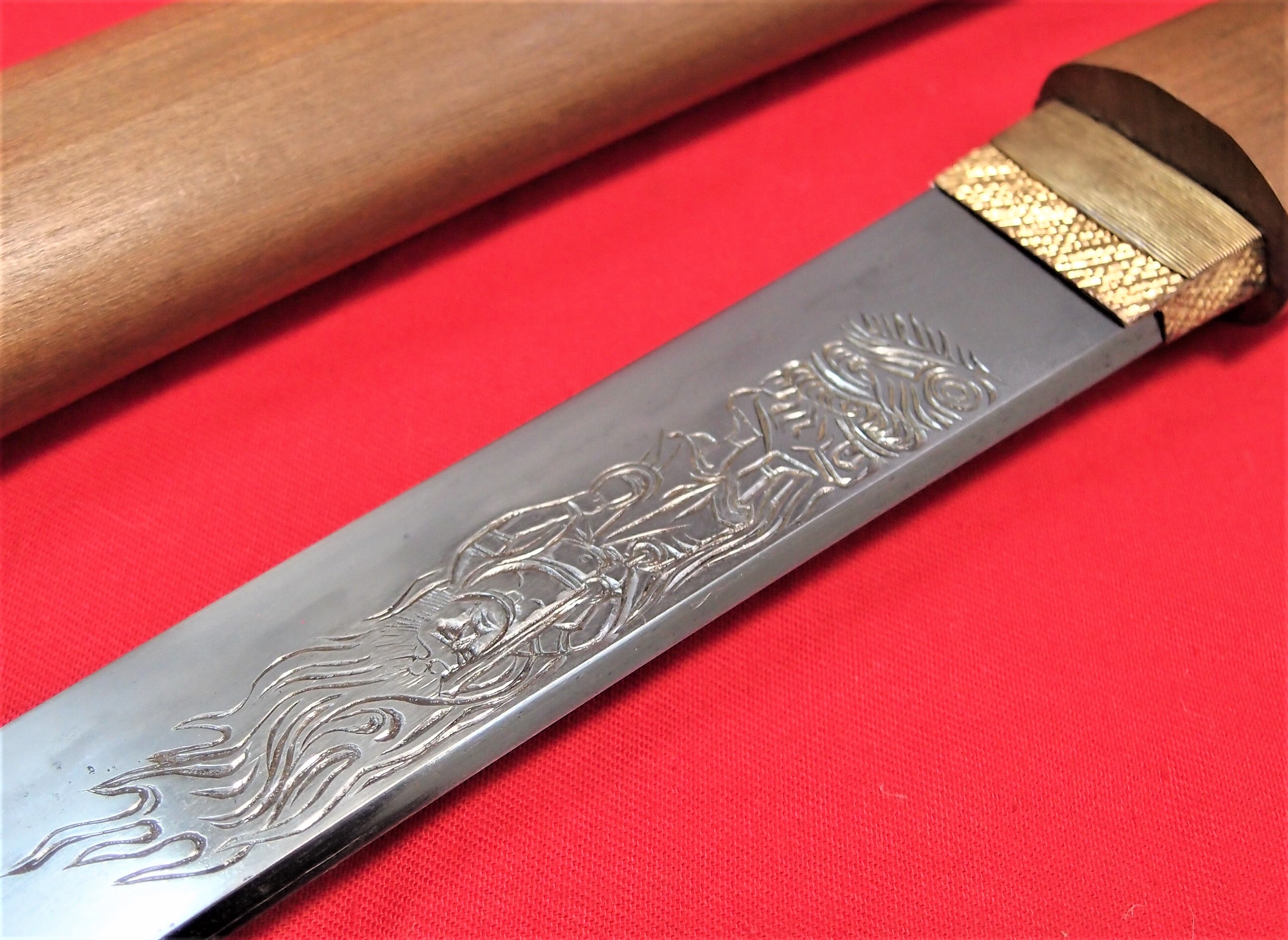 C. 13th Century Koto Period Japanese Long Tanto by Hikoshiro Sadamune in shirasaya wooden mounts - Image 7 of 11