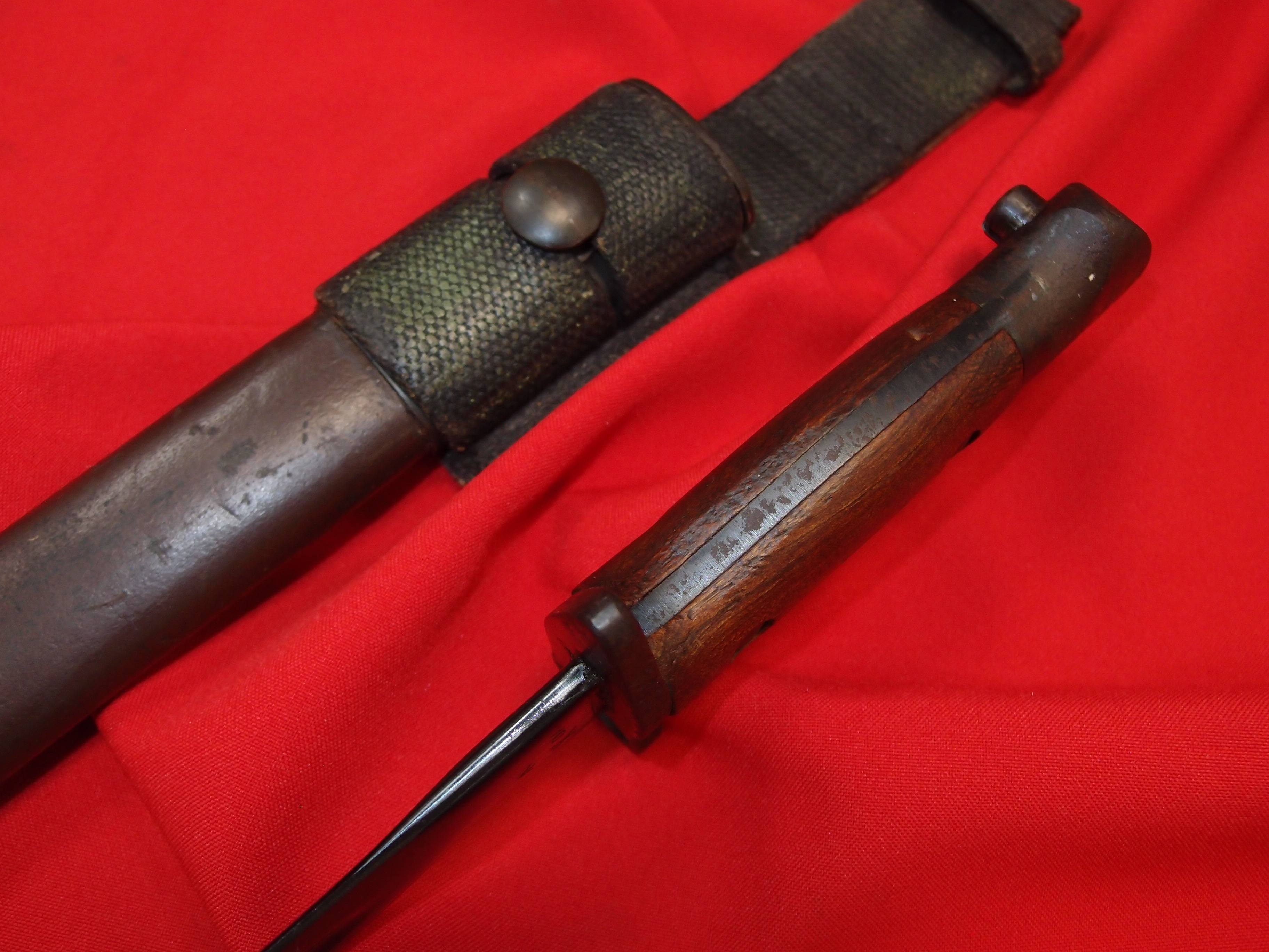 Near mint 1907 Pattern WW2 Australian bayonet & scabbard - Image 11 of 13