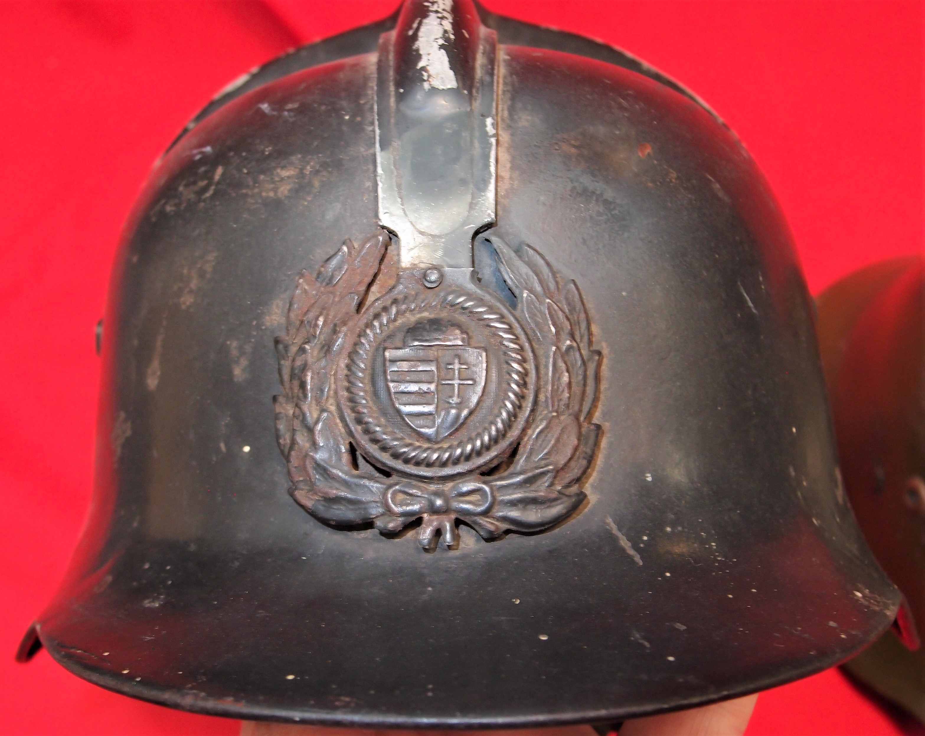 WW2 Model 1938 Hungarian military & civilian auxiliary steel helmets (2) lot 1 - Image 5 of 9