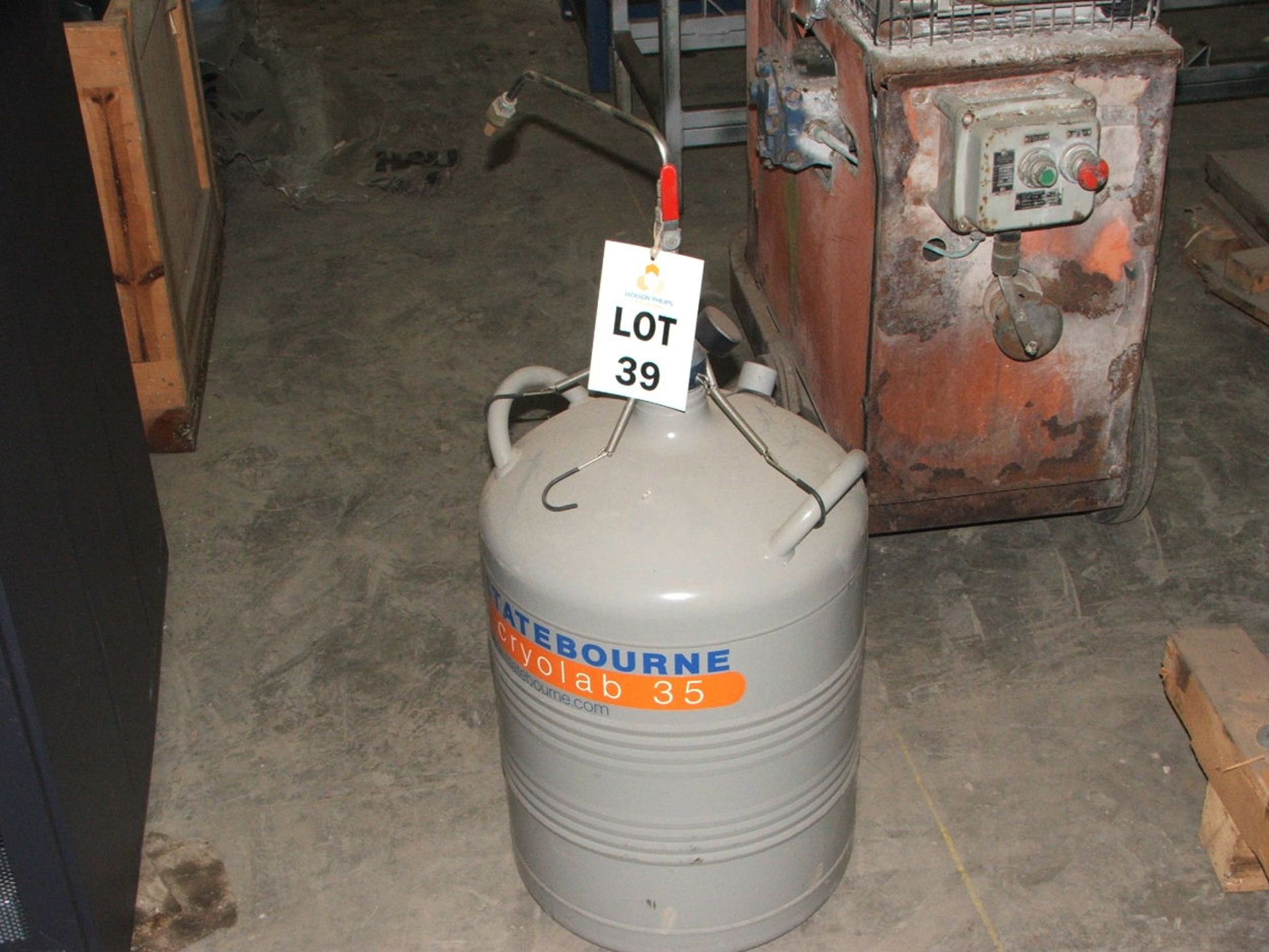 1 X STATEBOURNE CRYOLAB 32 35 LTR LIQUIDE NITROGEN STORAGE VESSEL