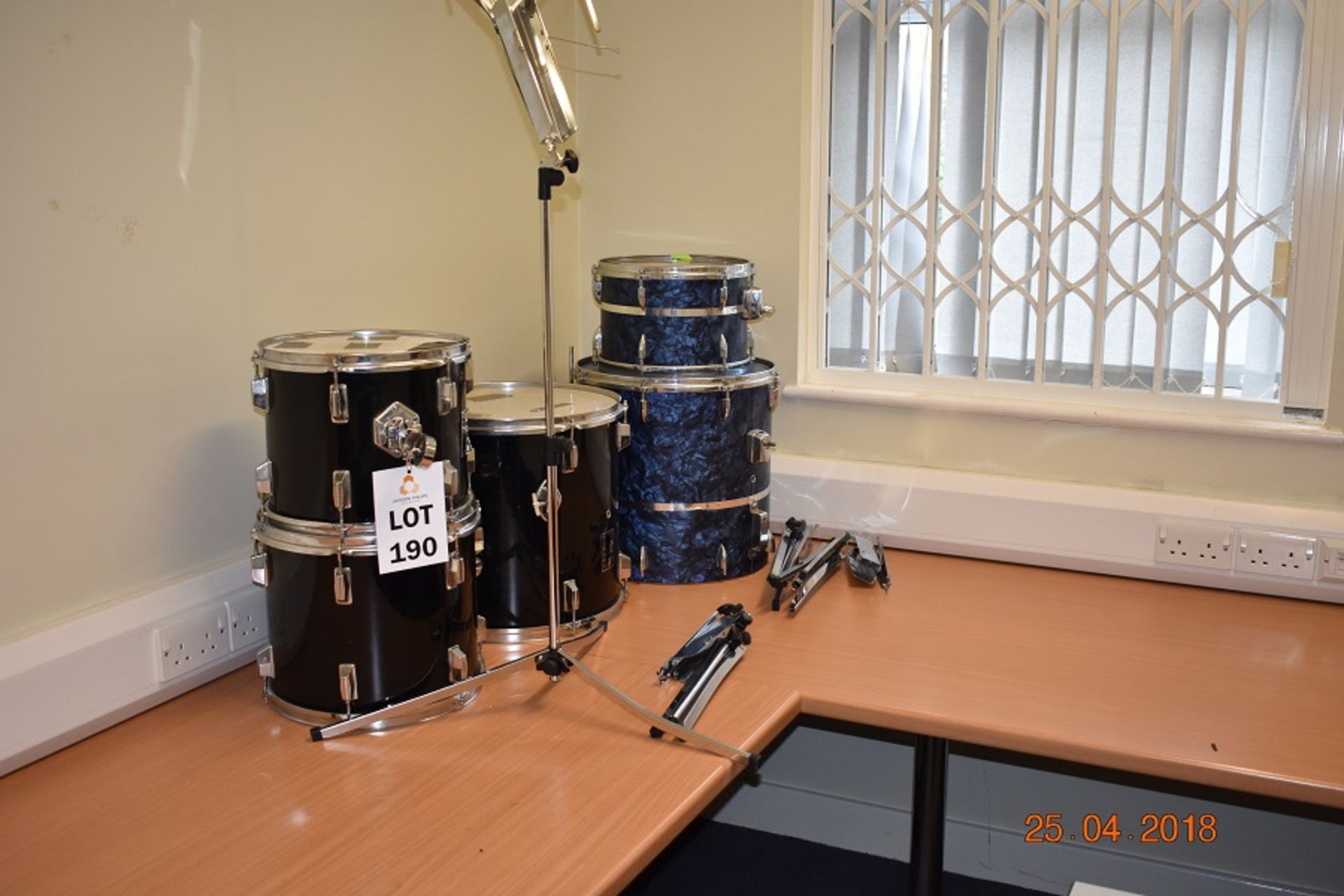 SELECTION OF DRUMS & MUSIC STAND