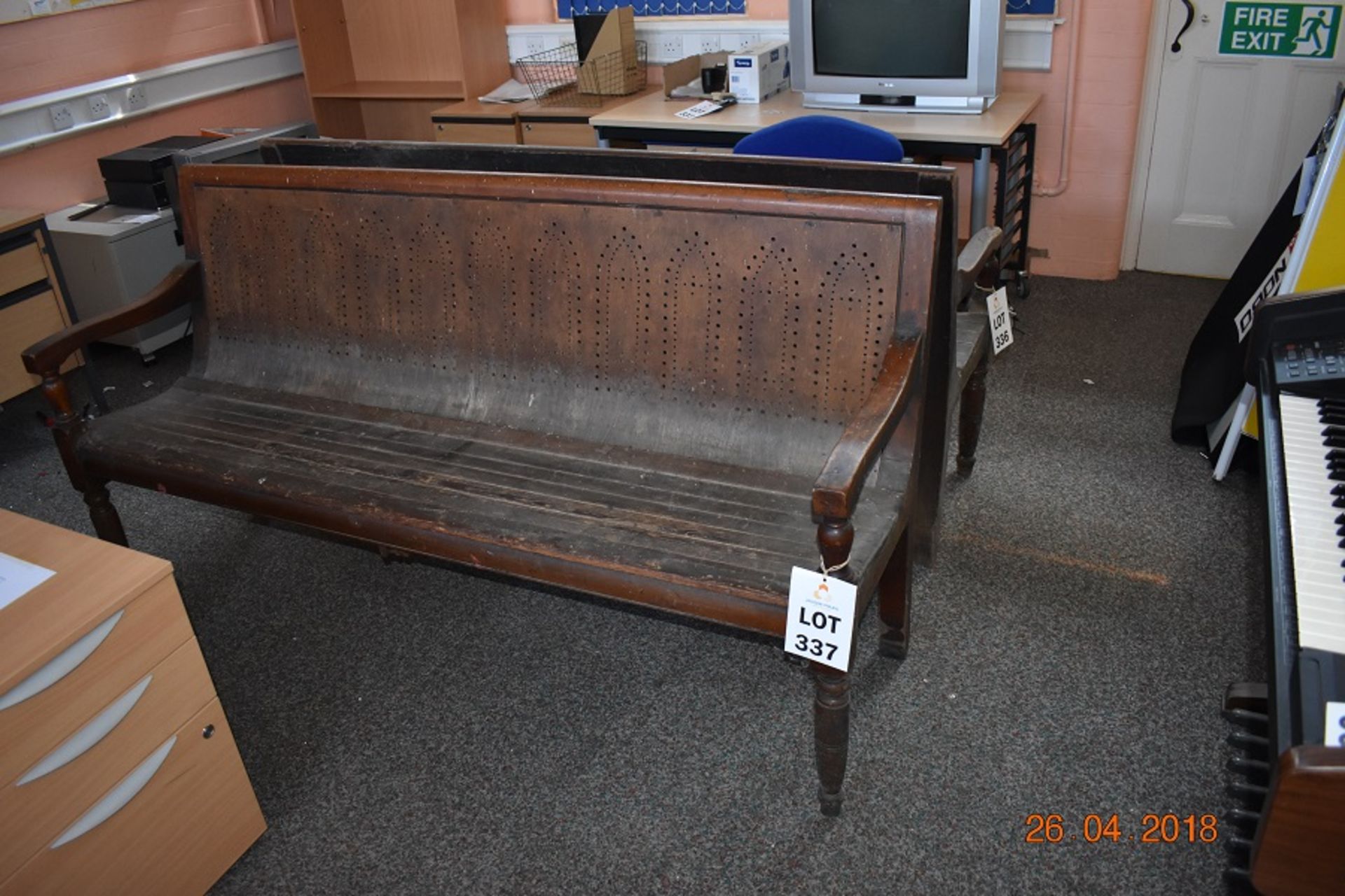 1 X ANTIQUE WAITING ROOM BENCH SEAT 2000 LONG
