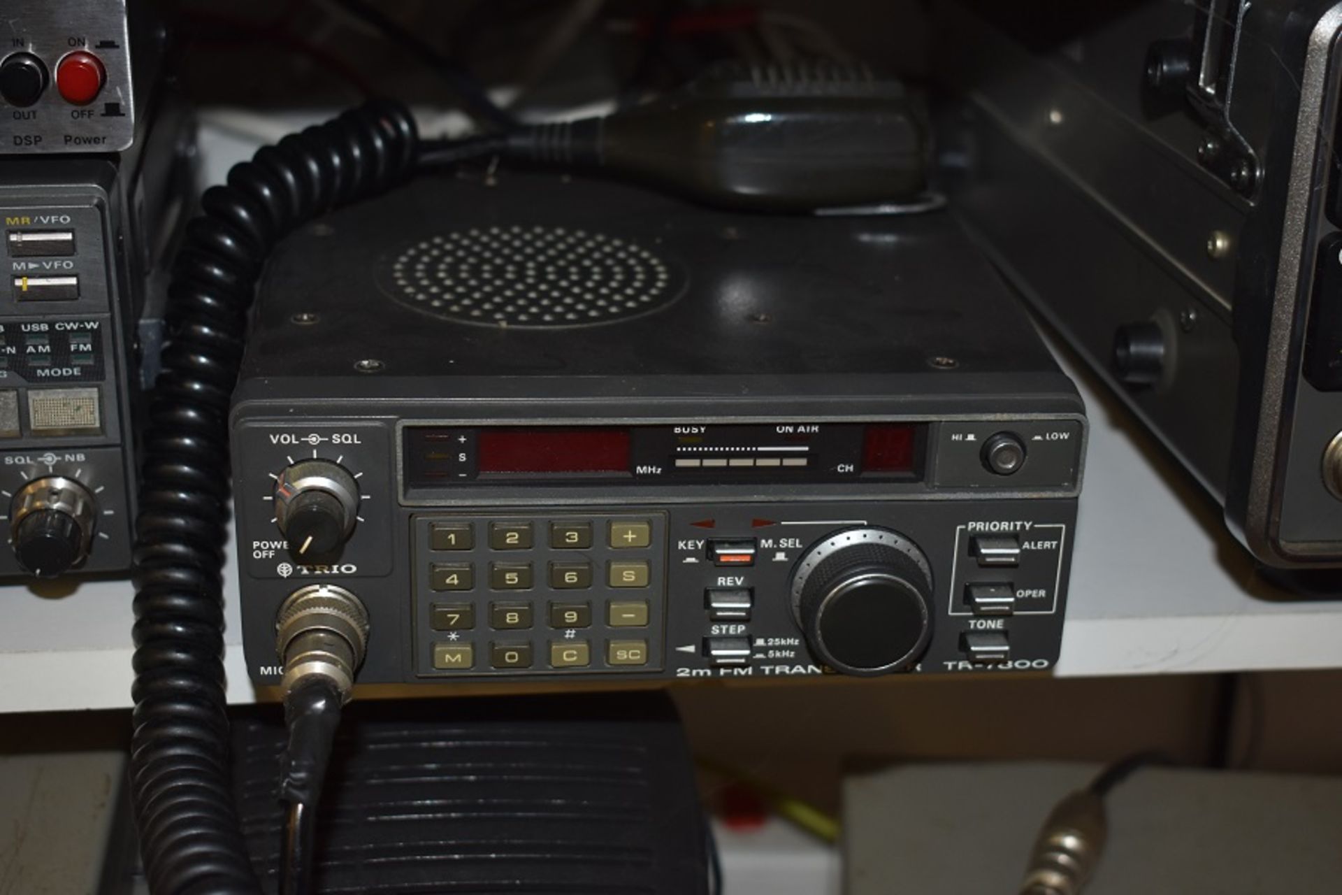 KENWOOD TRIO TR 800 2M FM TRANSCEIVER