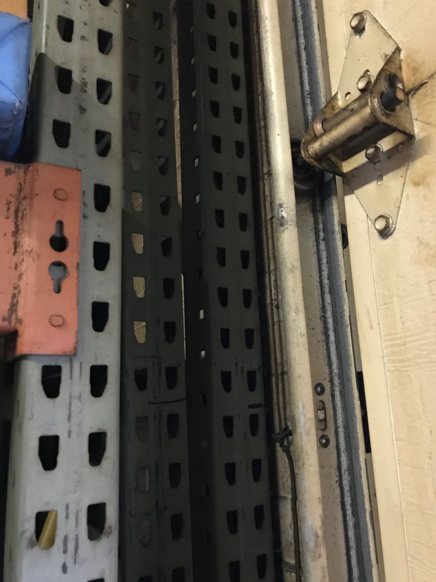 Pallet rack uprights