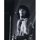 Rolling Stones: Bill Wyman. Pressephotographie. Silbergelatineabzug. 24,5 x 19,5 cm (Passepartout-