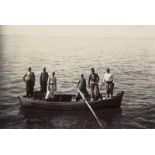 China - - Lackalbum mit 100 Originalphotographien. der SMS Hertha im Mittelmeer und China beim