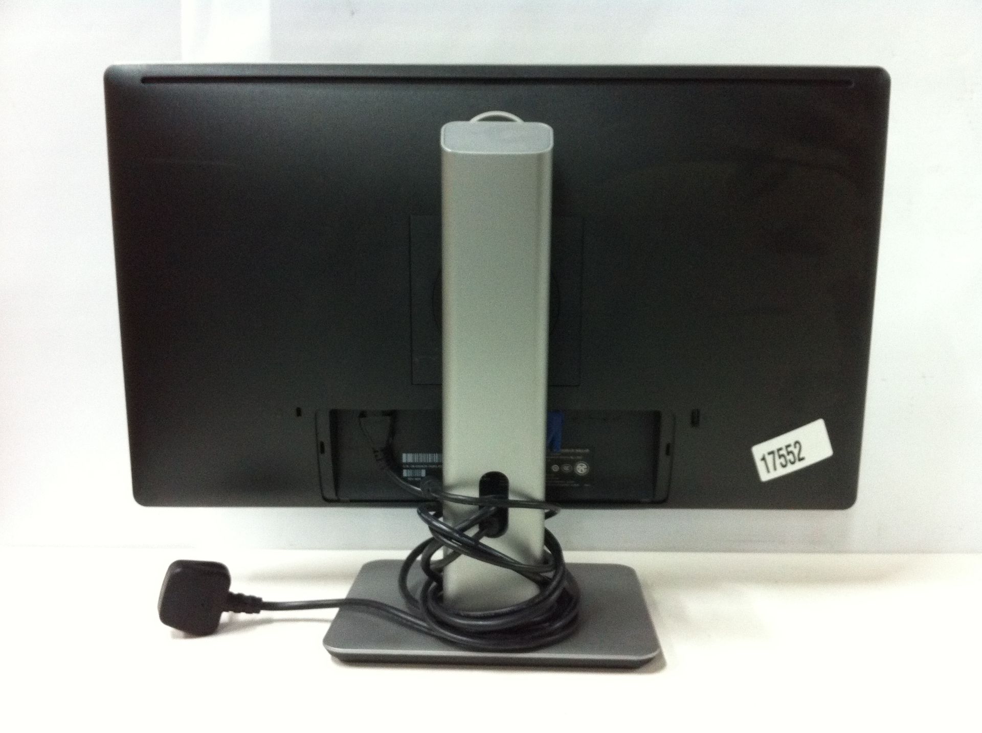 5 x Dell PC Monitors. See description. - Image 2 of 3